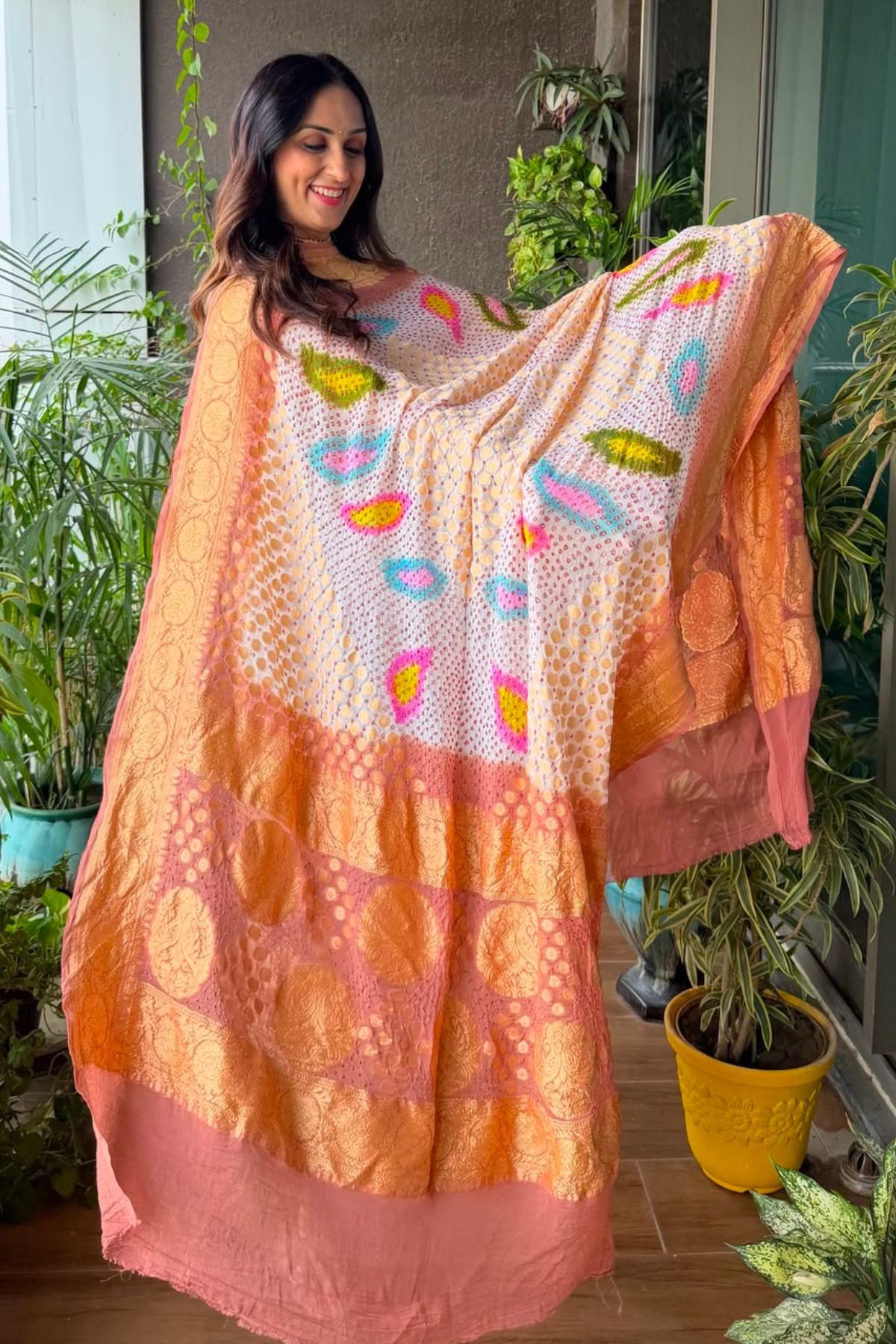 Banarasi khaddi georgette with red Bandhani kurta dupatta set!!!