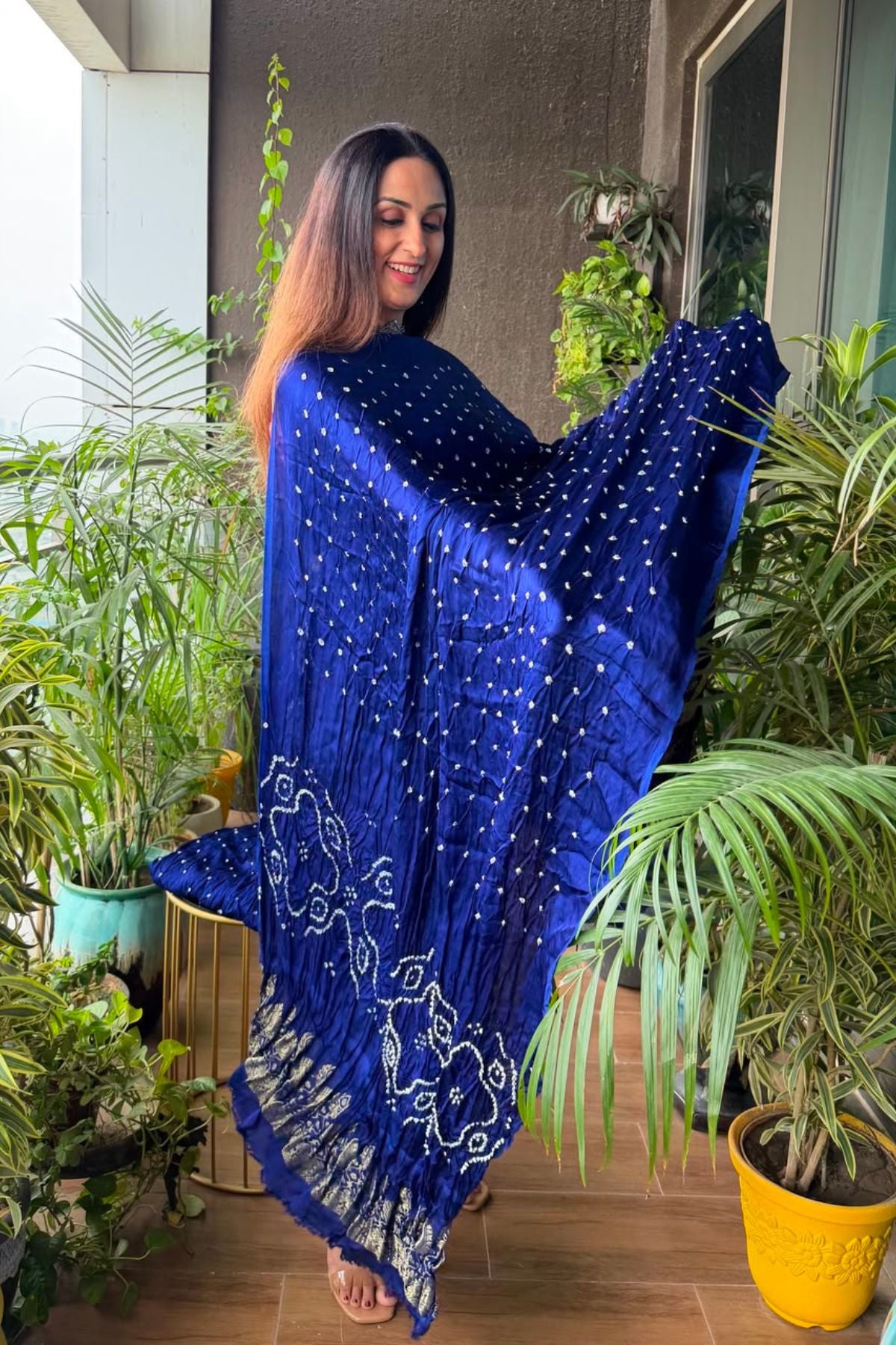Bandhani with nakshi zari work on pure modal!!