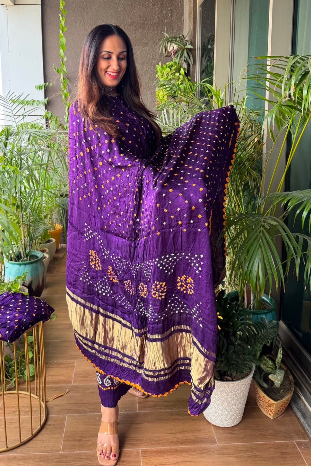 Hand done BANDHANI full set on pure modal!!