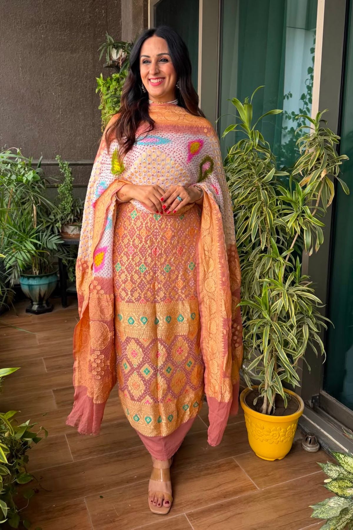 Banarasi khaddi georgette with red Bandhani kurta dupatta set!!!