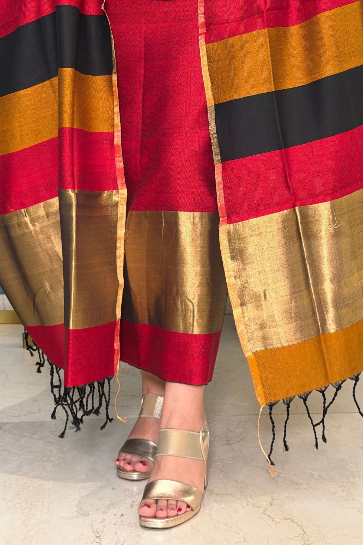 Maheshwari weave kurta dupatta set on cotton silk