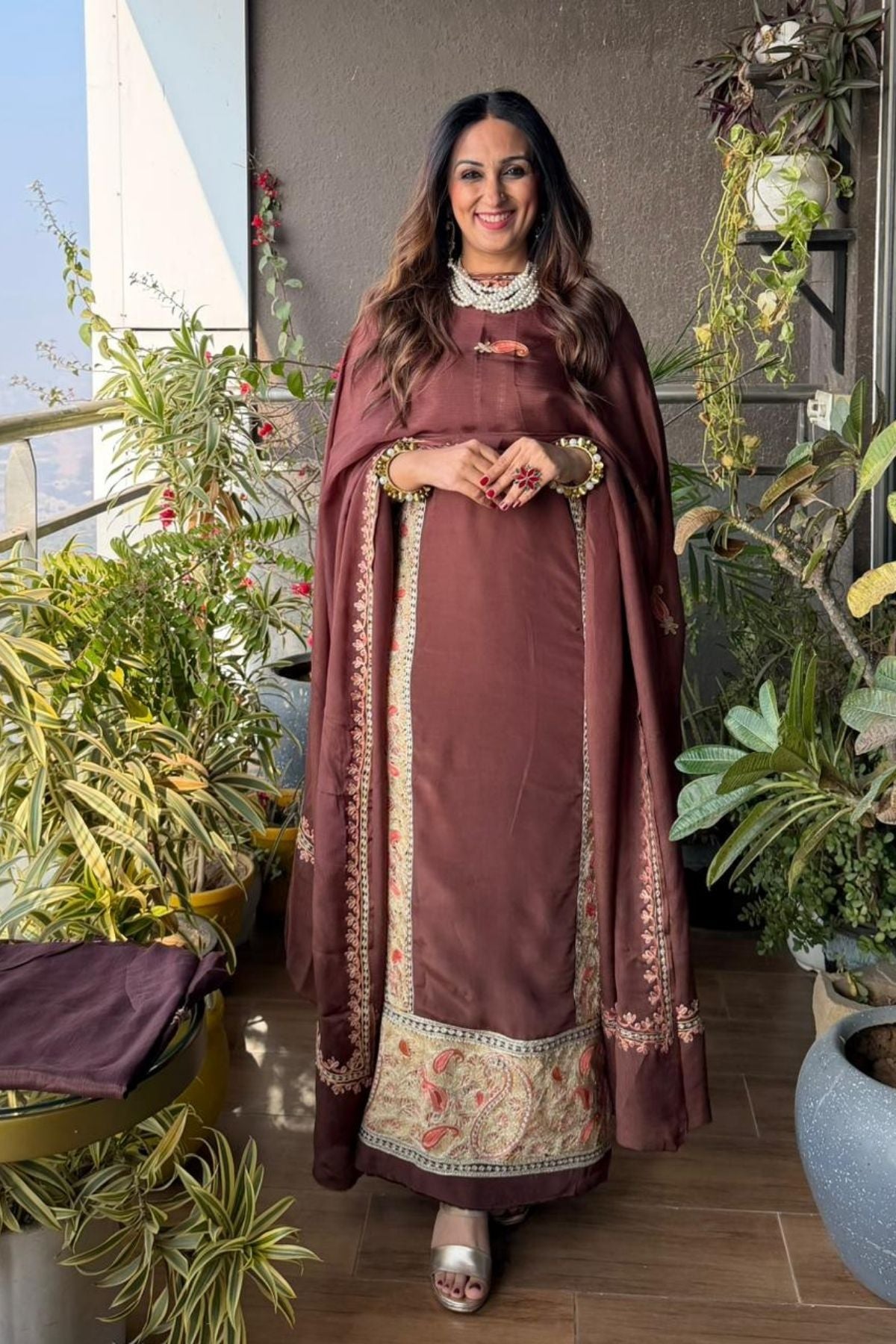 Kashmiri Aari embroidery on premium crepe full sets!!