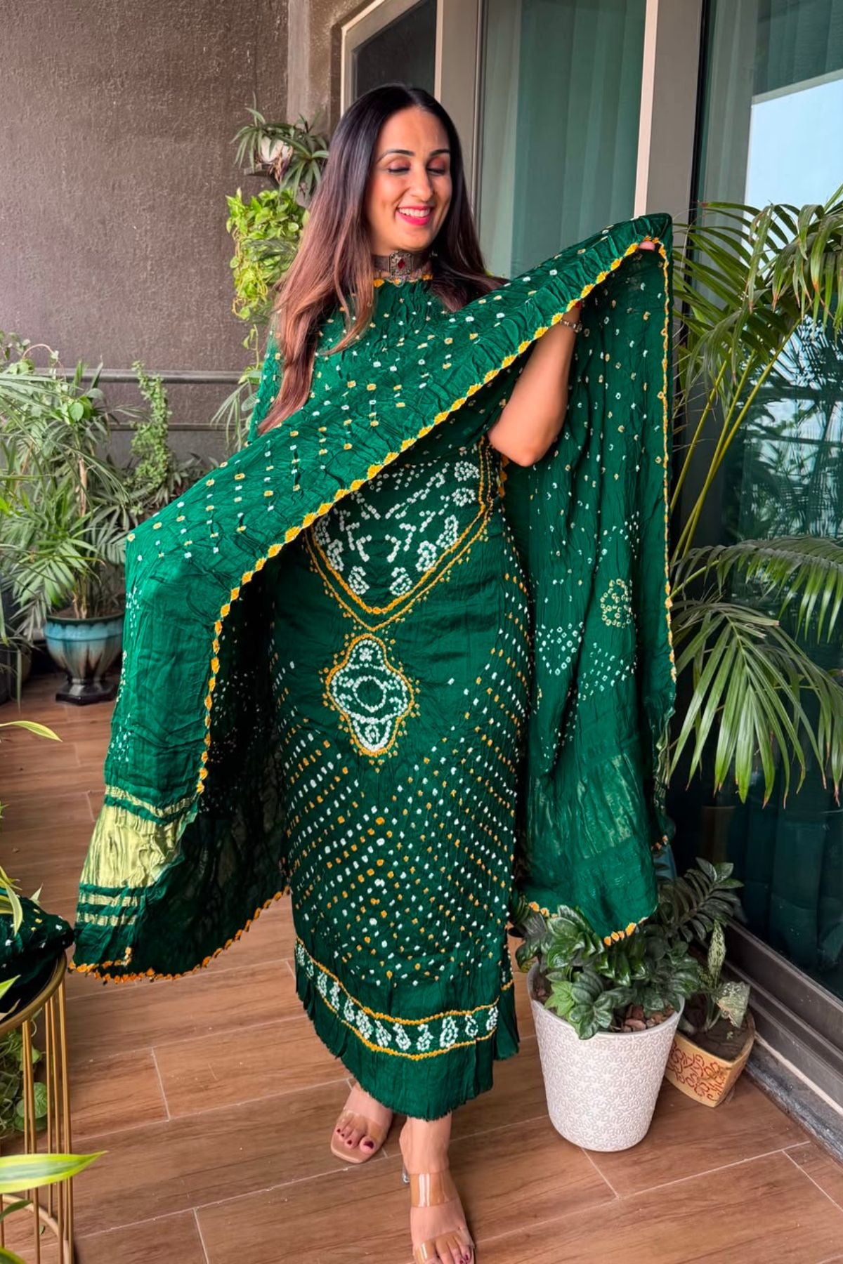 Hand done BANDHANI full set on pure modal!!