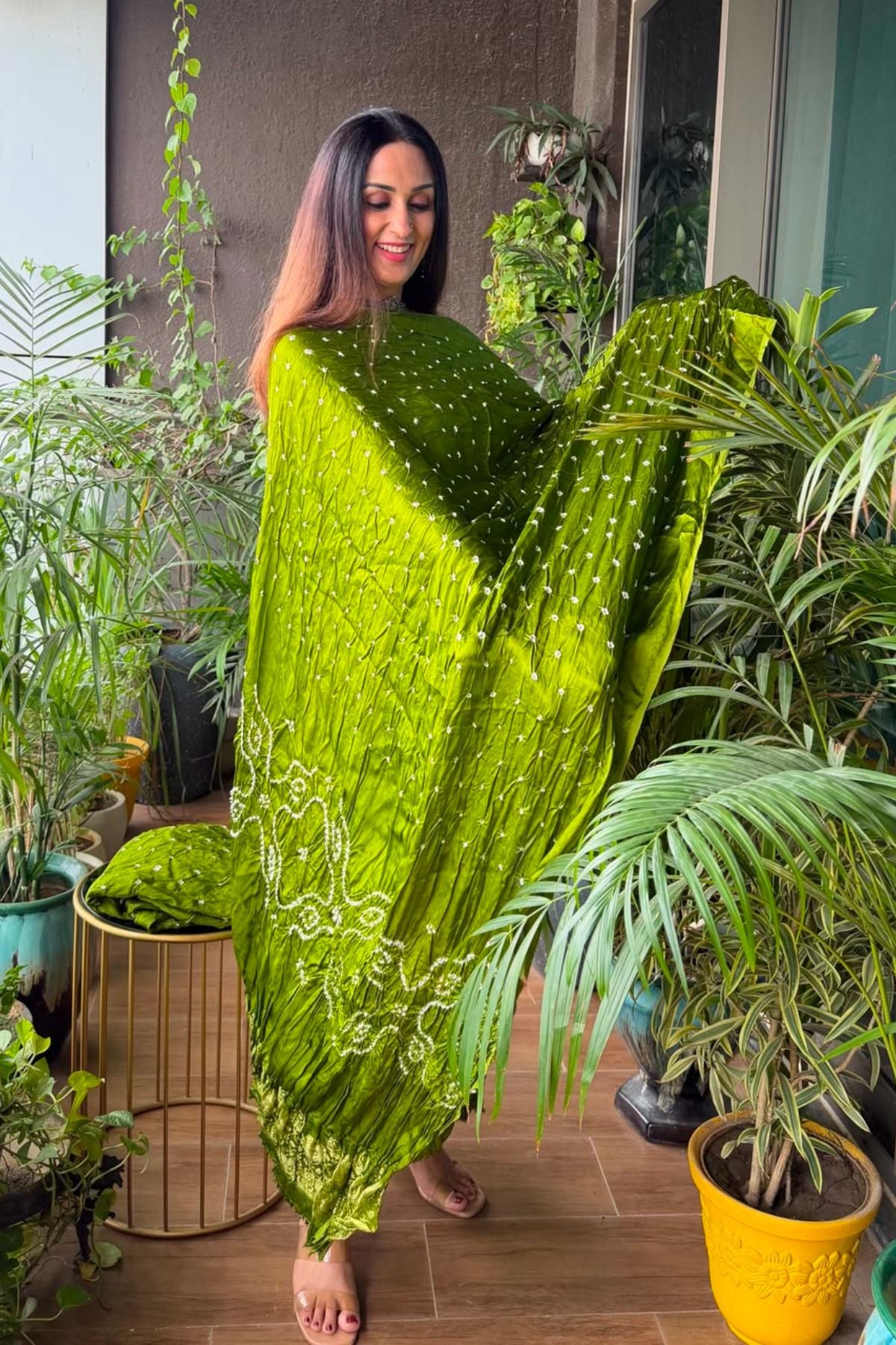 Bandhani with nakshi zari work on pure modal!!