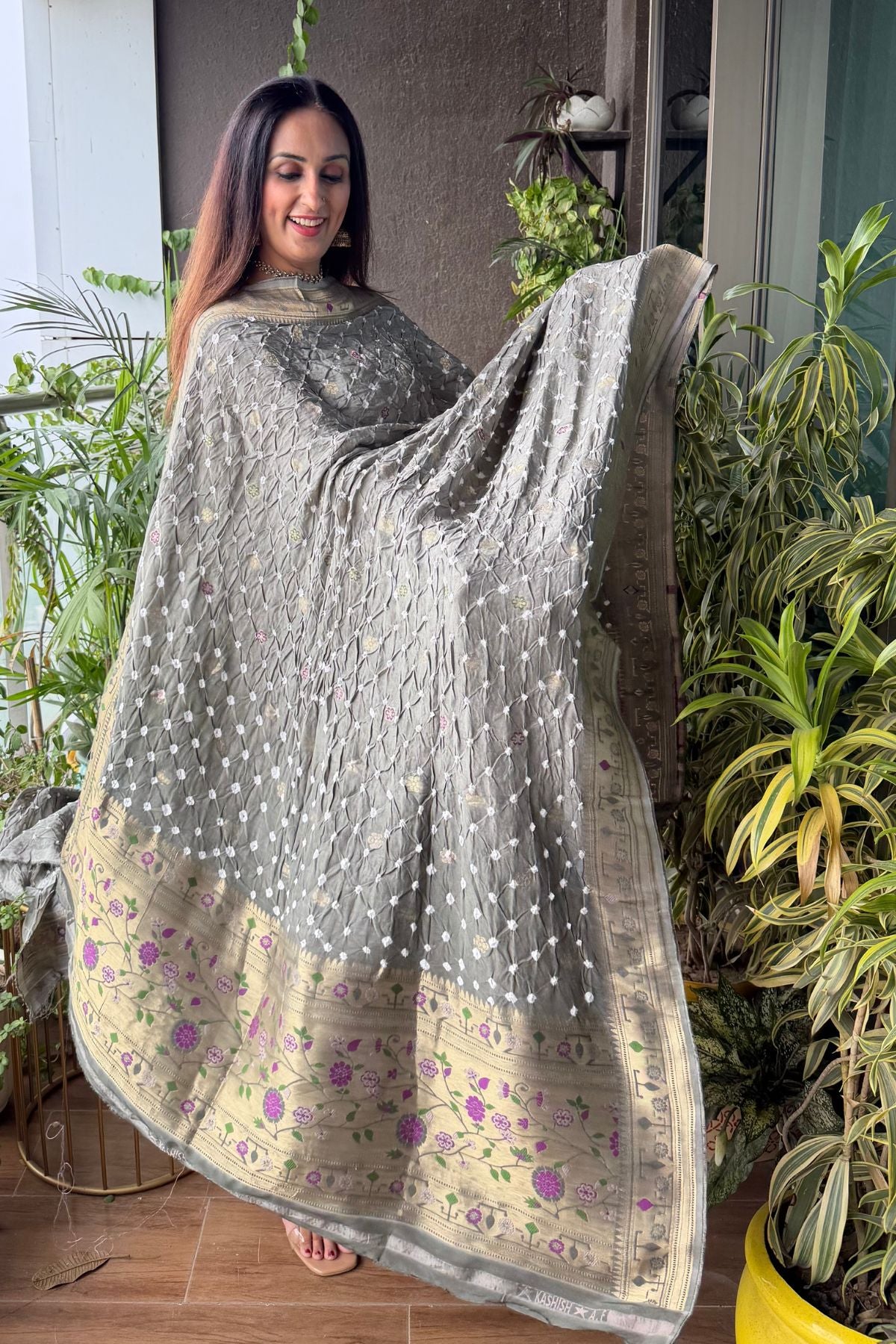 Pure gaji silk full set with hand done bandhani and zari weaving!!