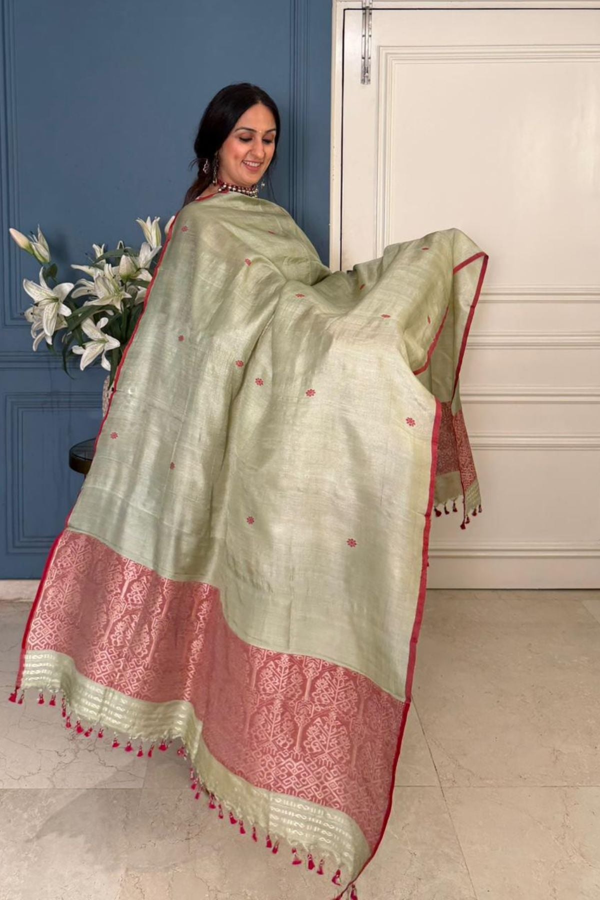 Tangail weave on Pure Tussar Silk -Kurta Dupatta set