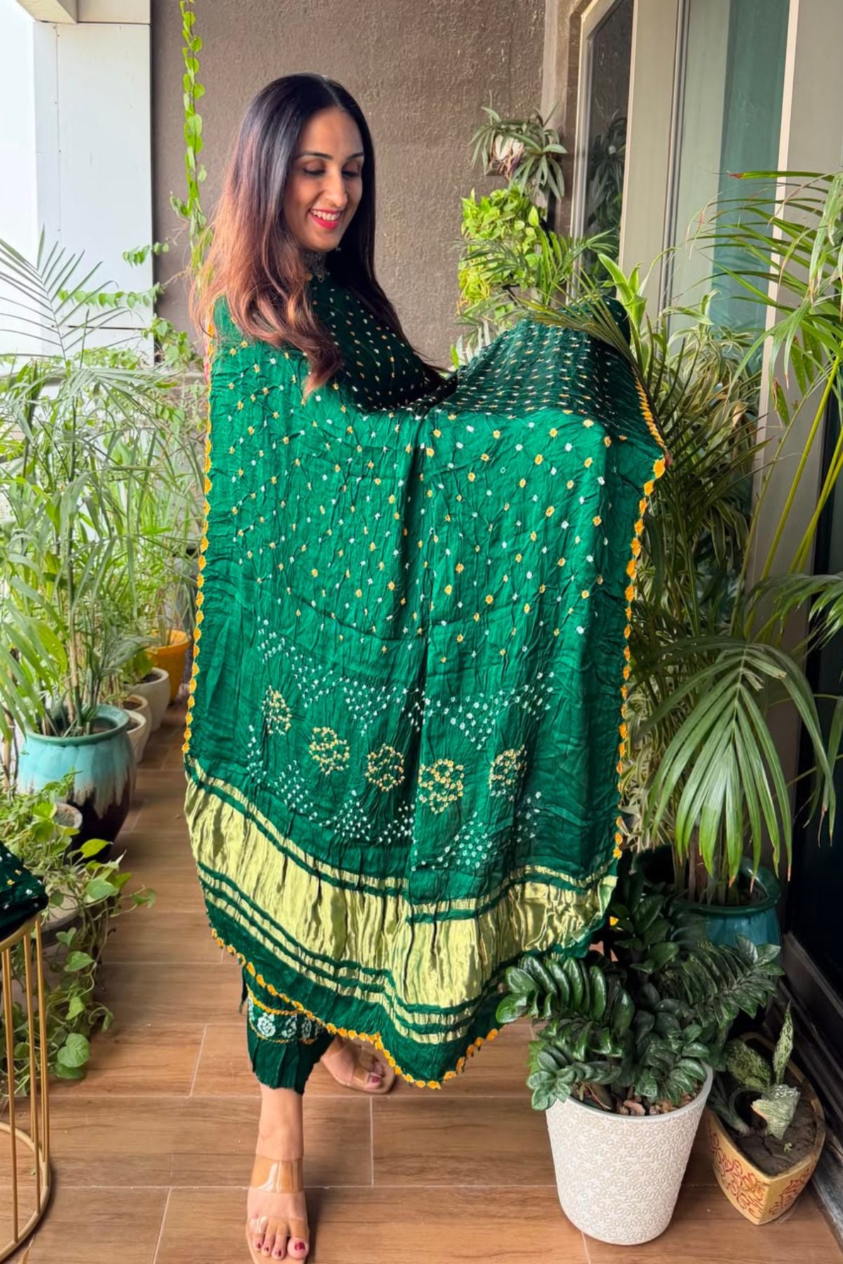 Hand done BANDHANI full set on pure modal!!