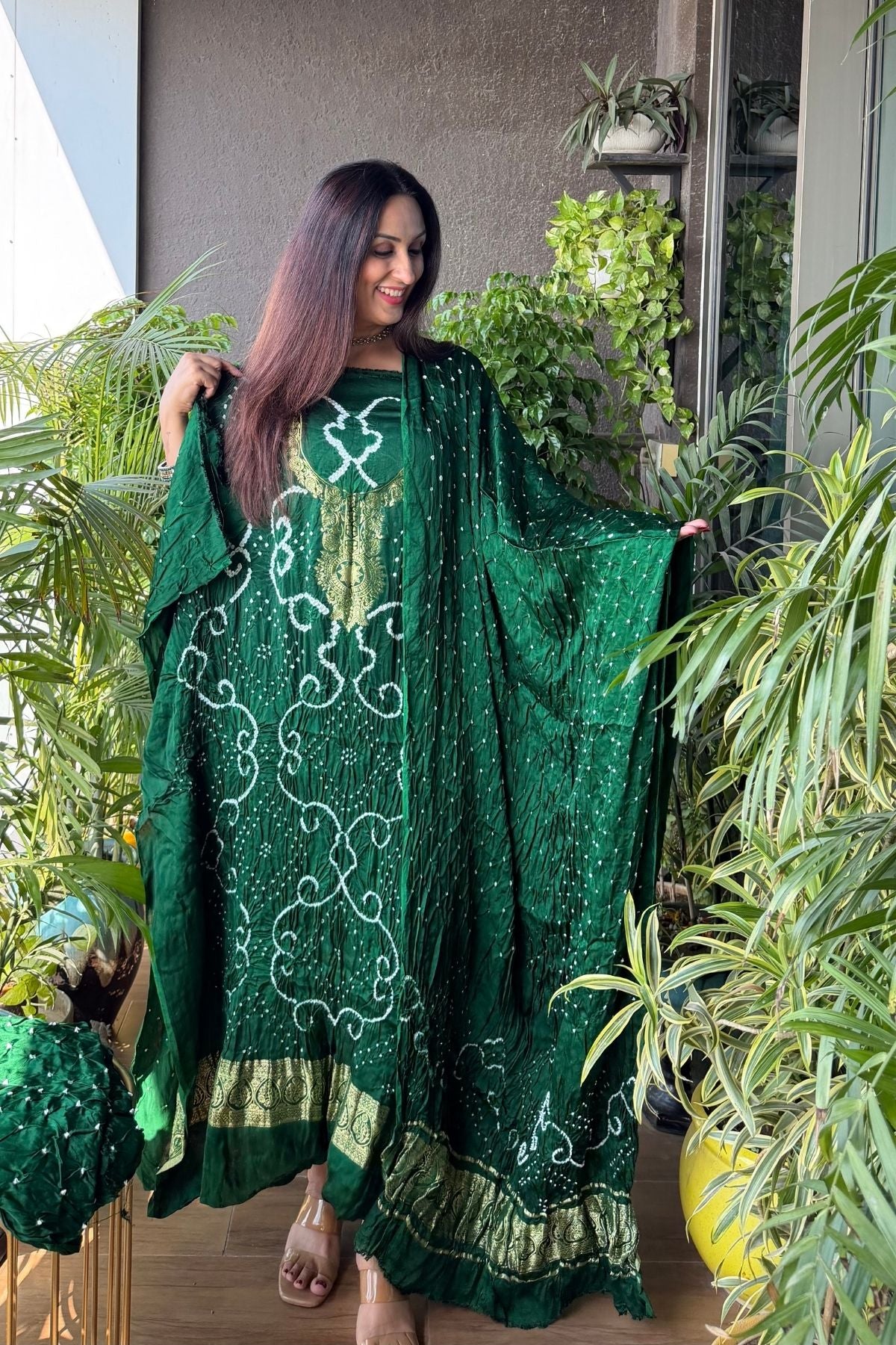 Pure modal silk full set with hand done bandhani and zari weaving!!