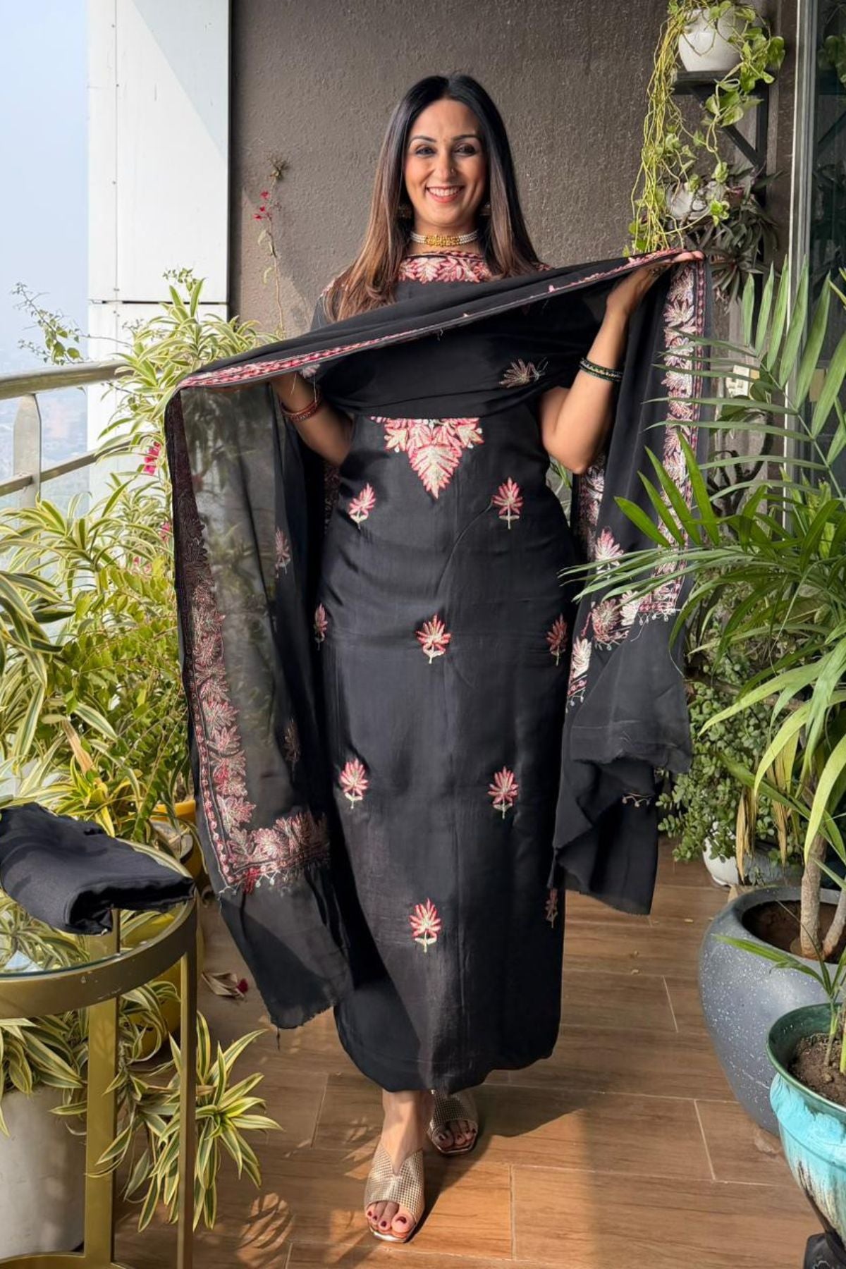 Upadda suit sets with Kashmiri Aari work!!