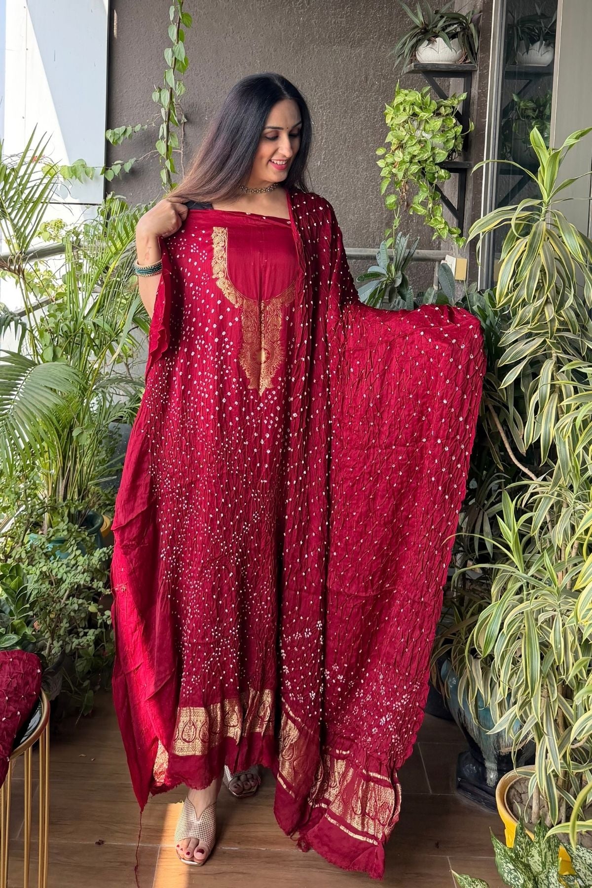 Pure modal silk full set with hand done bandhani and zari weaving!!