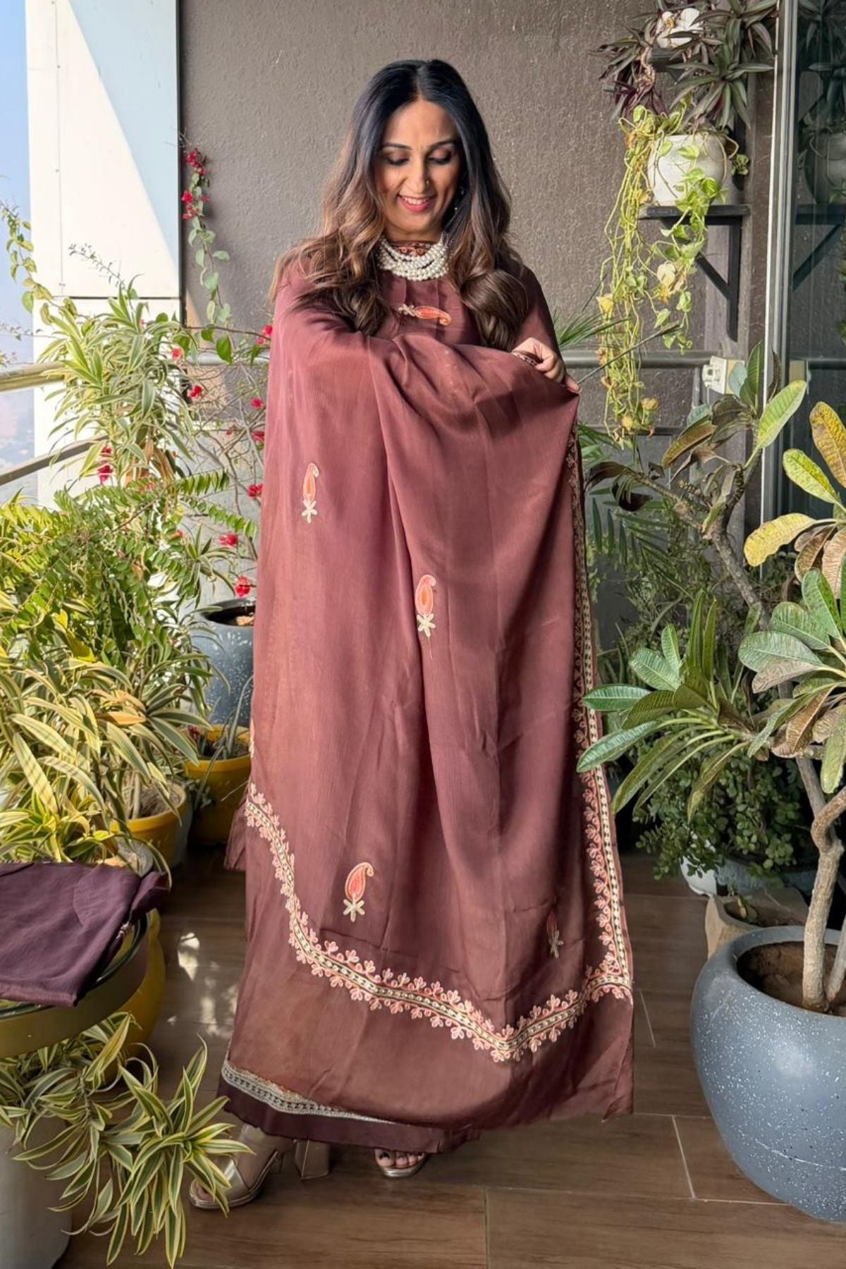 Kashmiri Aari embroidery on premium crepe full sets!!