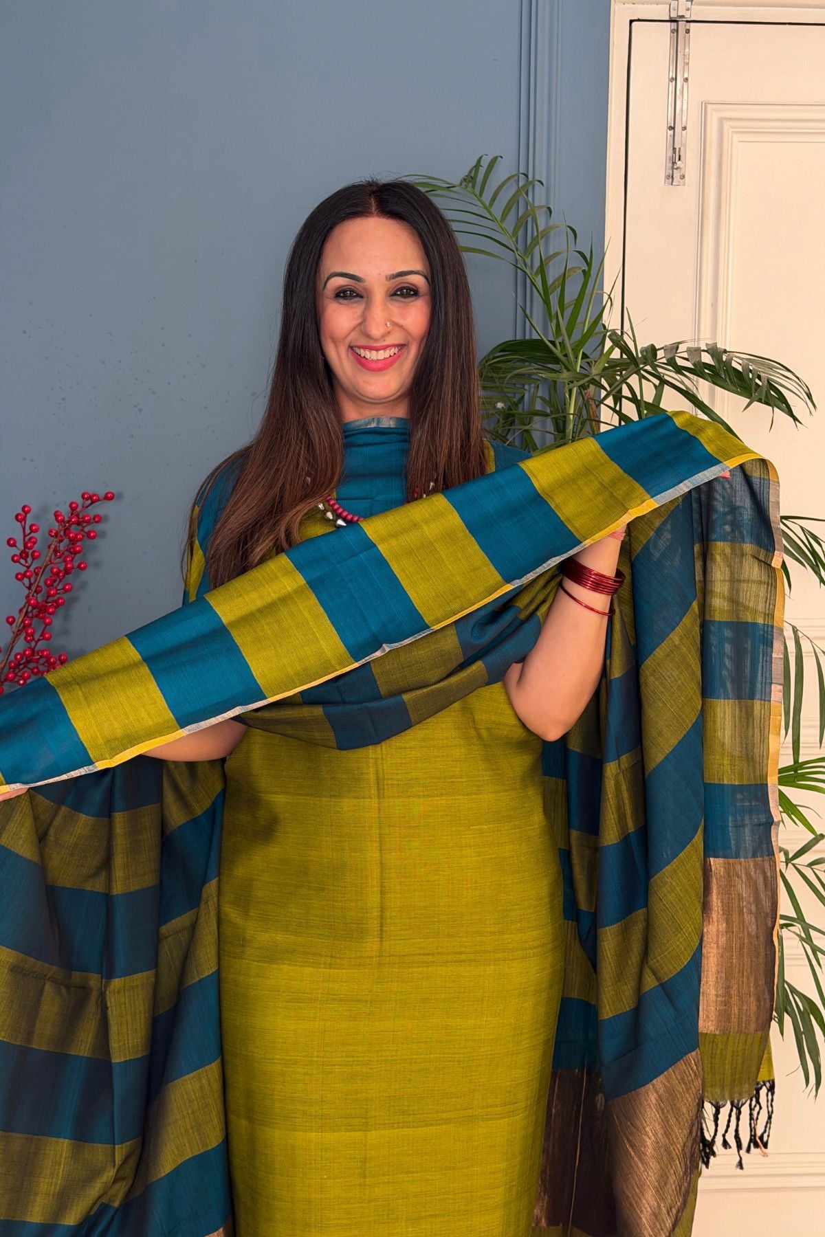 Maheshwari weave kurta dupatta set on cotton silk