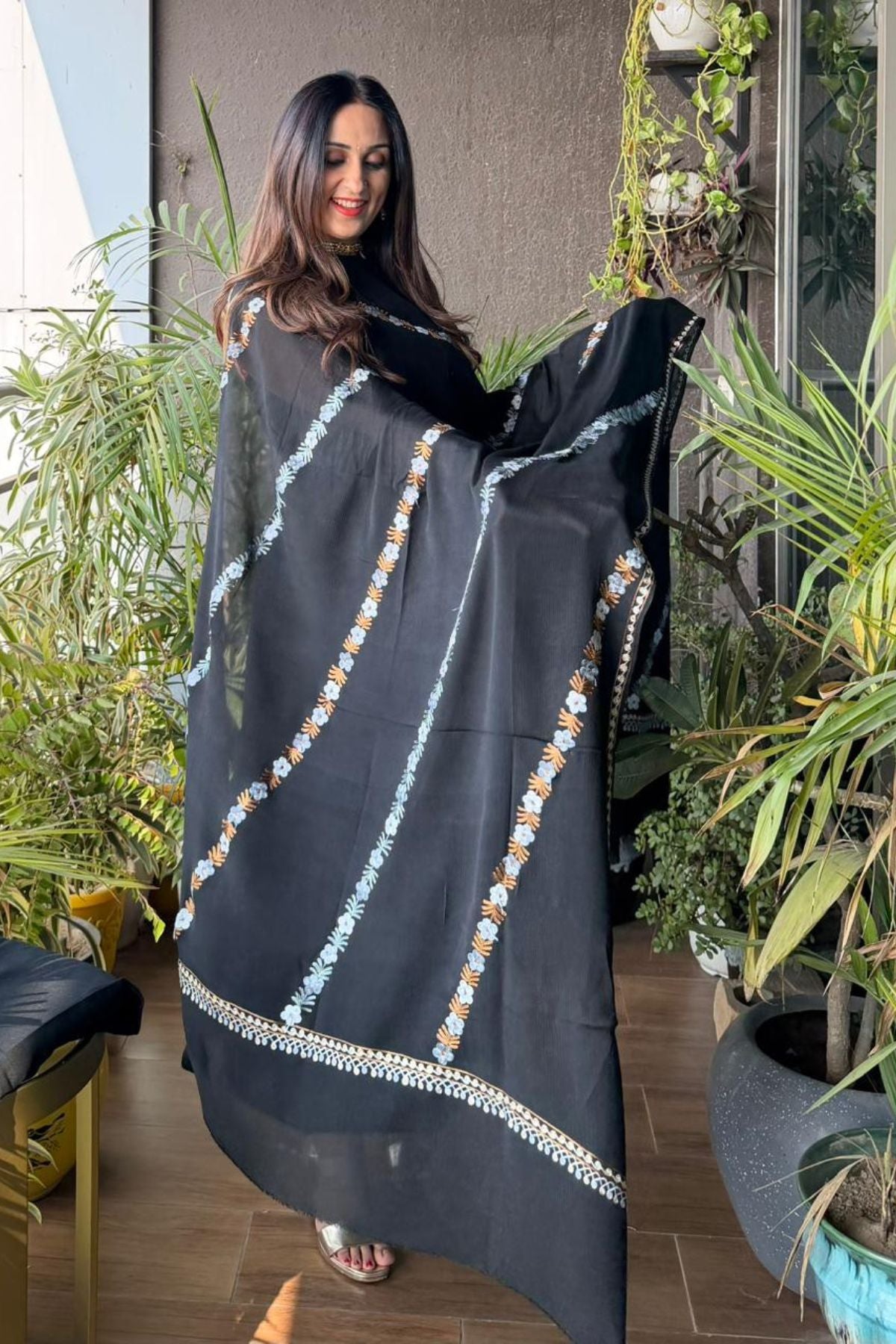 Chinon full sets with Kashmiri Aari embroidery!!!