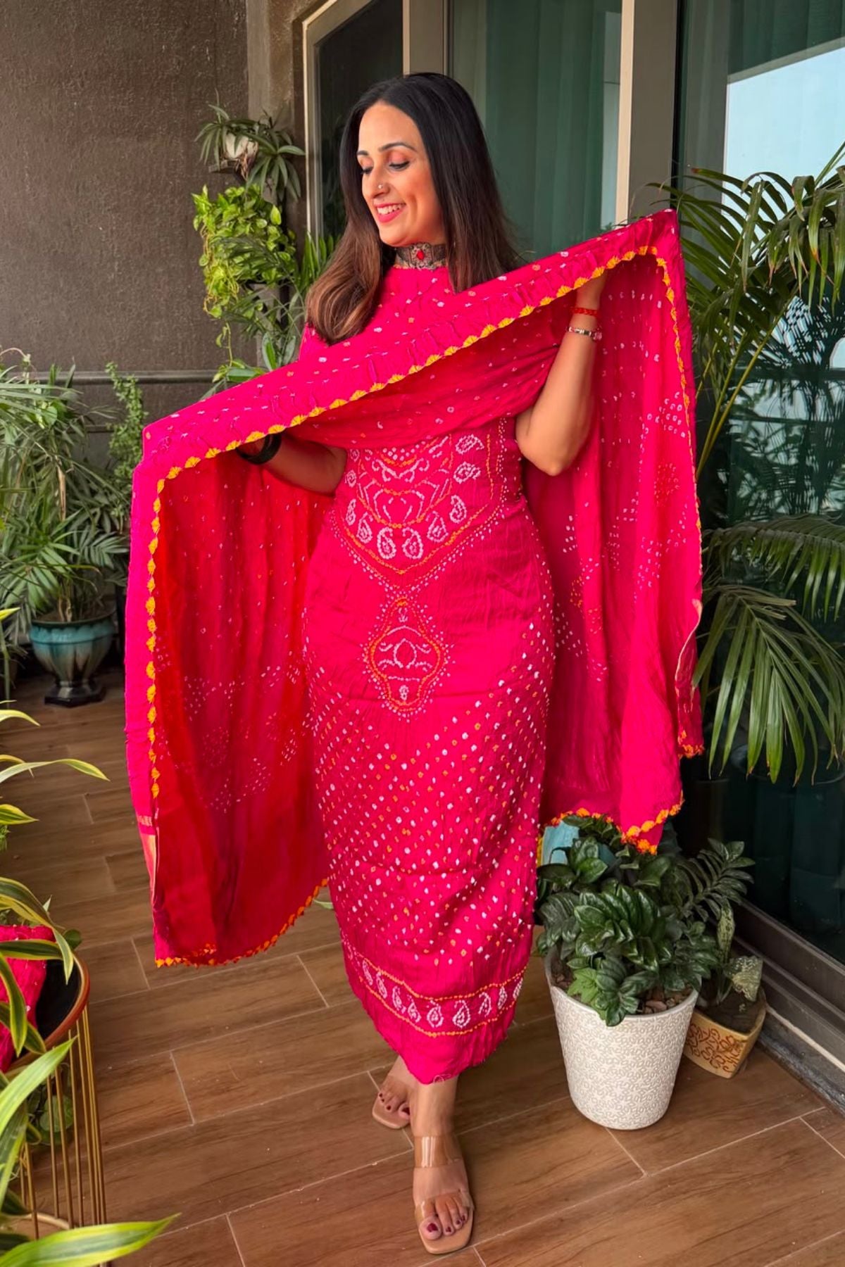Hand done BANDHANI full set on pure modal!!