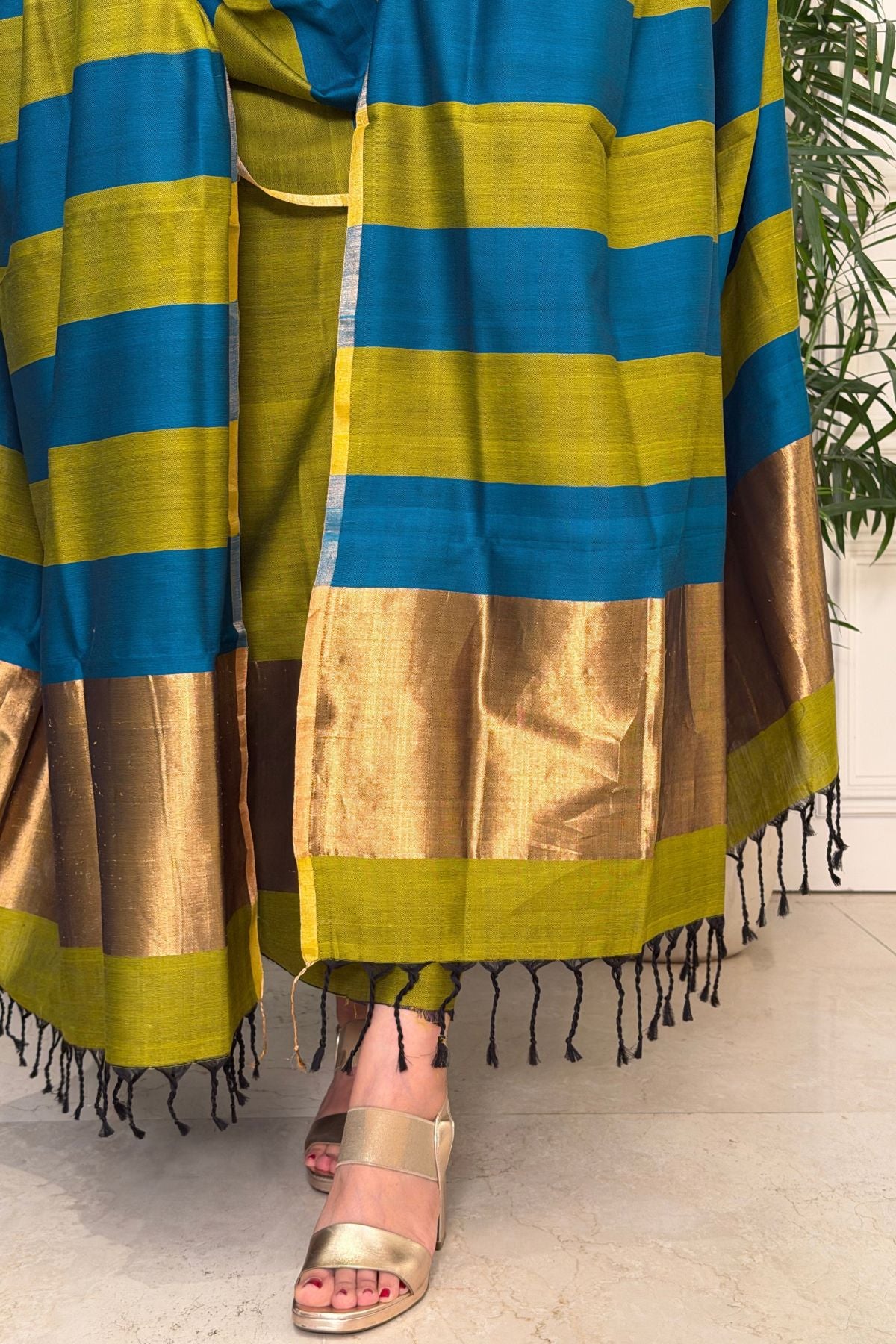 Maheshwari weave kurta dupatta set on cotton silk