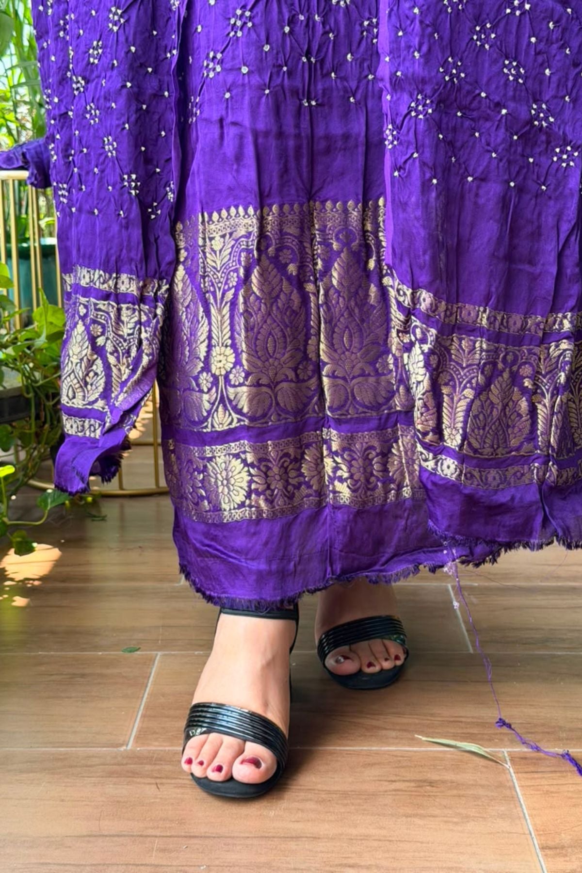 Bandhani with nakshi zari work on pure modal!!