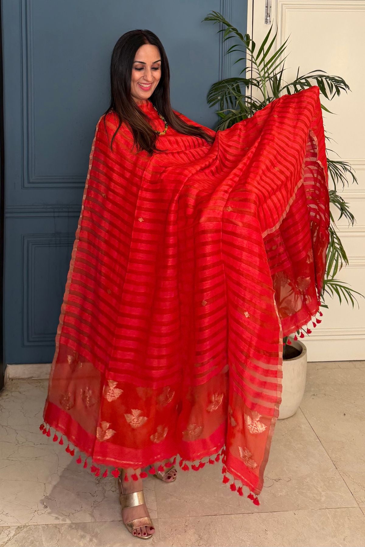 Premium quality pure silk linen kurta dupatta sets with Jamdani weave