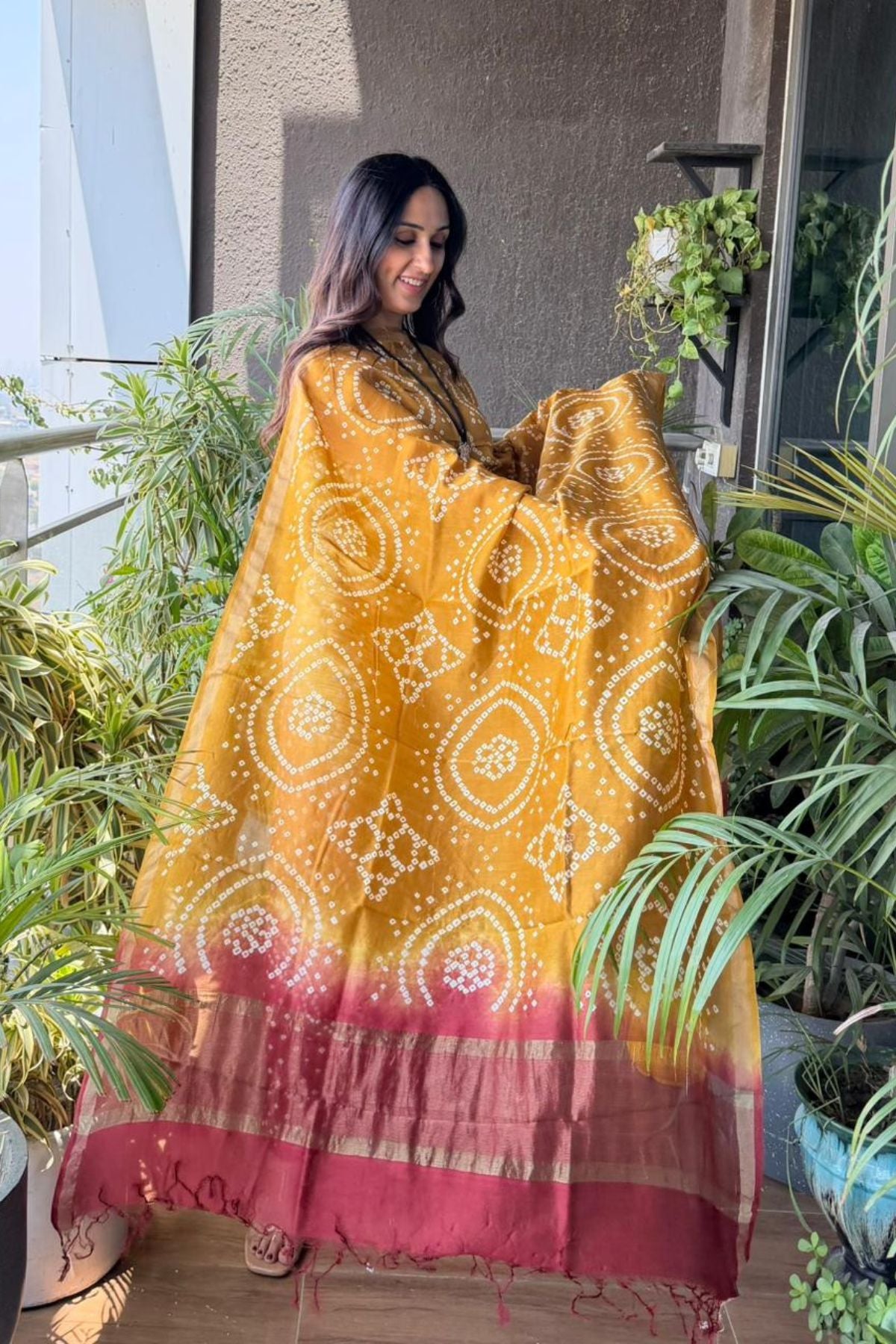 Bandhani kurta dupatta set on shaded Chanderi silk!!