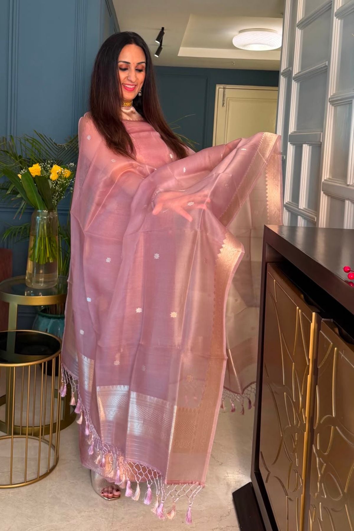 Banarasi weave on pure Linen silk!!