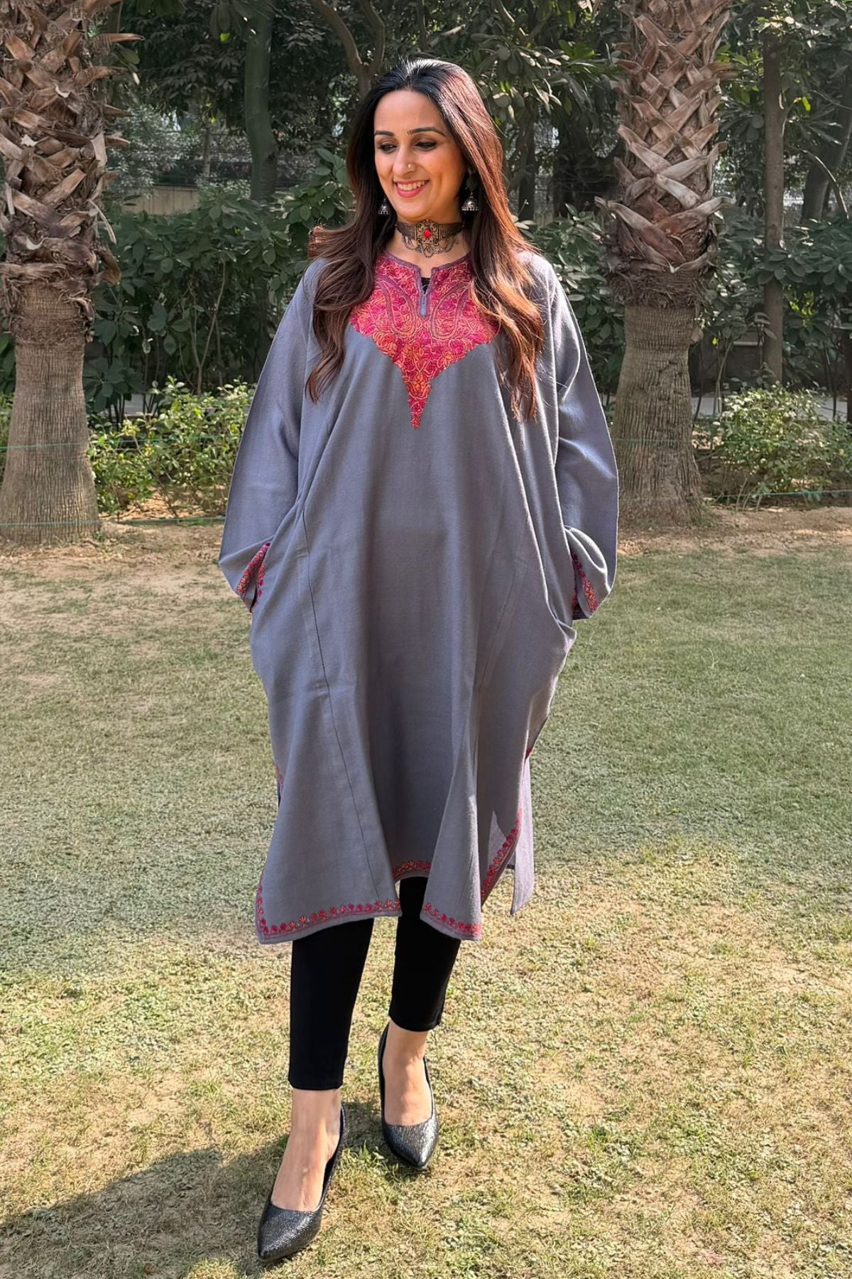 Sozni Handwork woollen Phiran