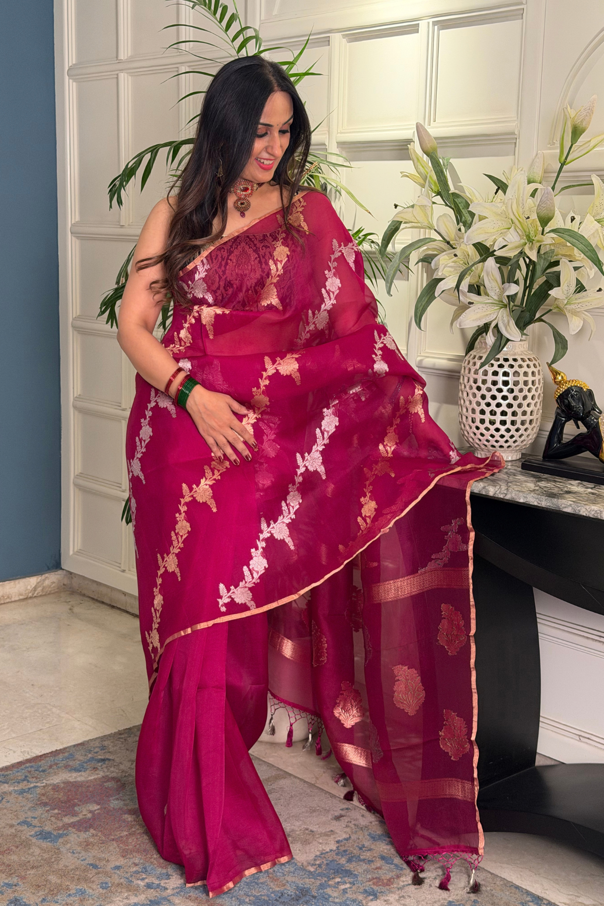 Handwoven zari weave Banarasi silk saree with blouse!!