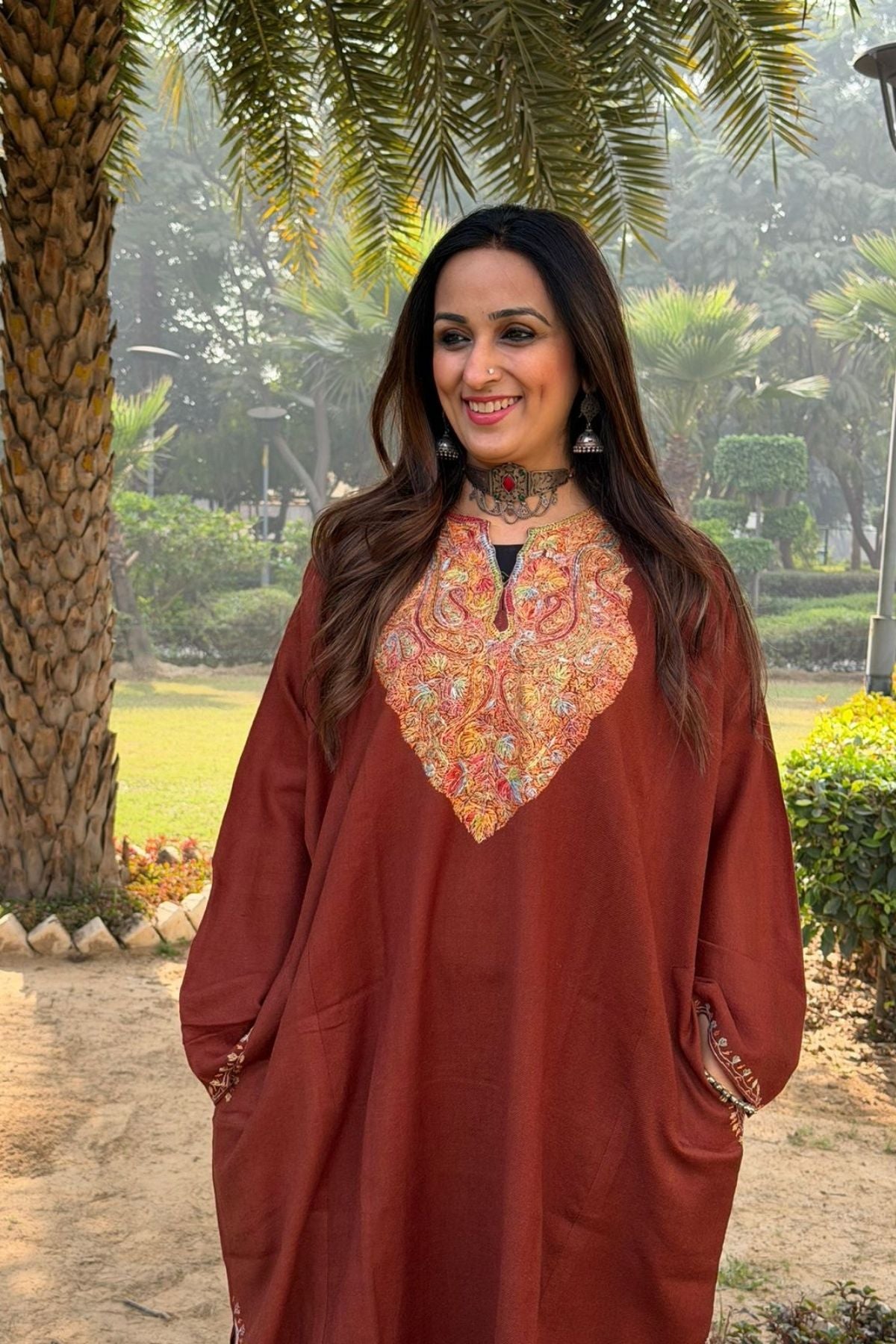 Sozni Handwork woollen Phiran