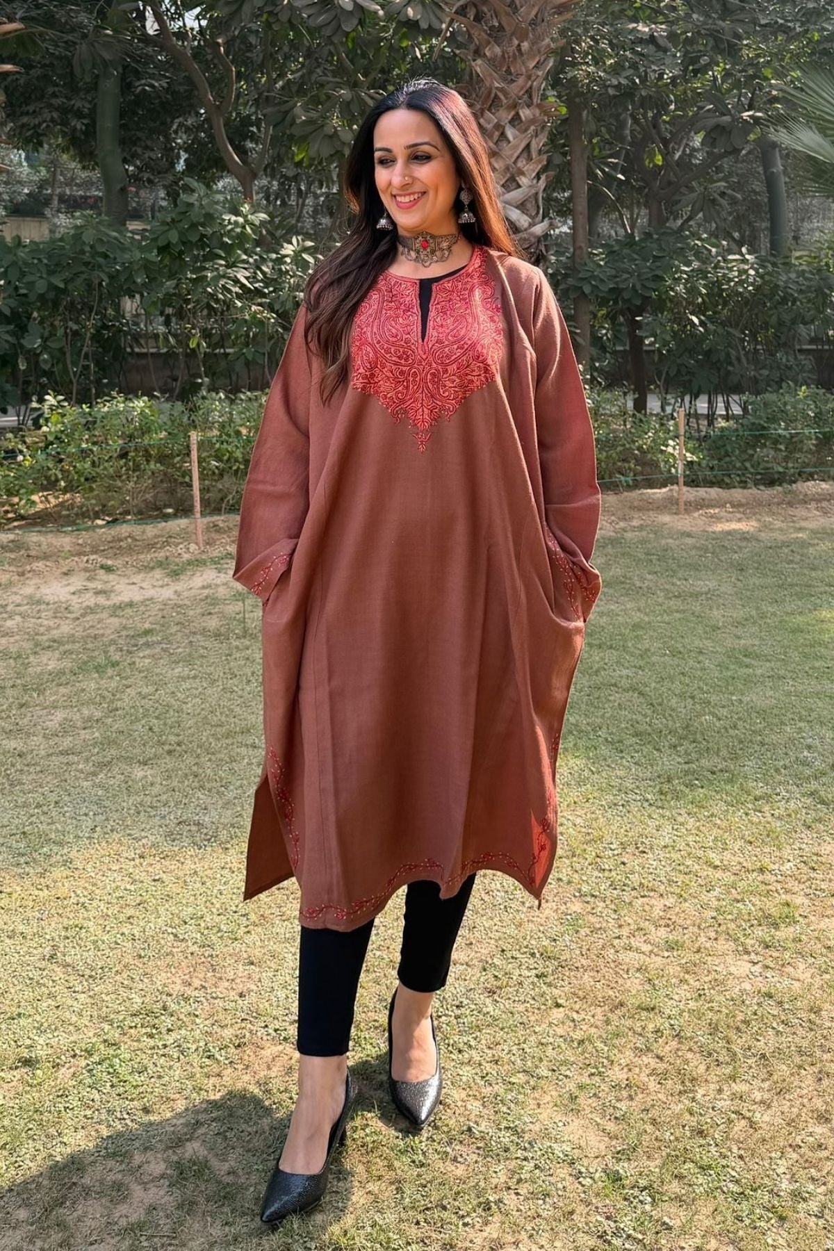 Sozni Handwork woollen Phiran