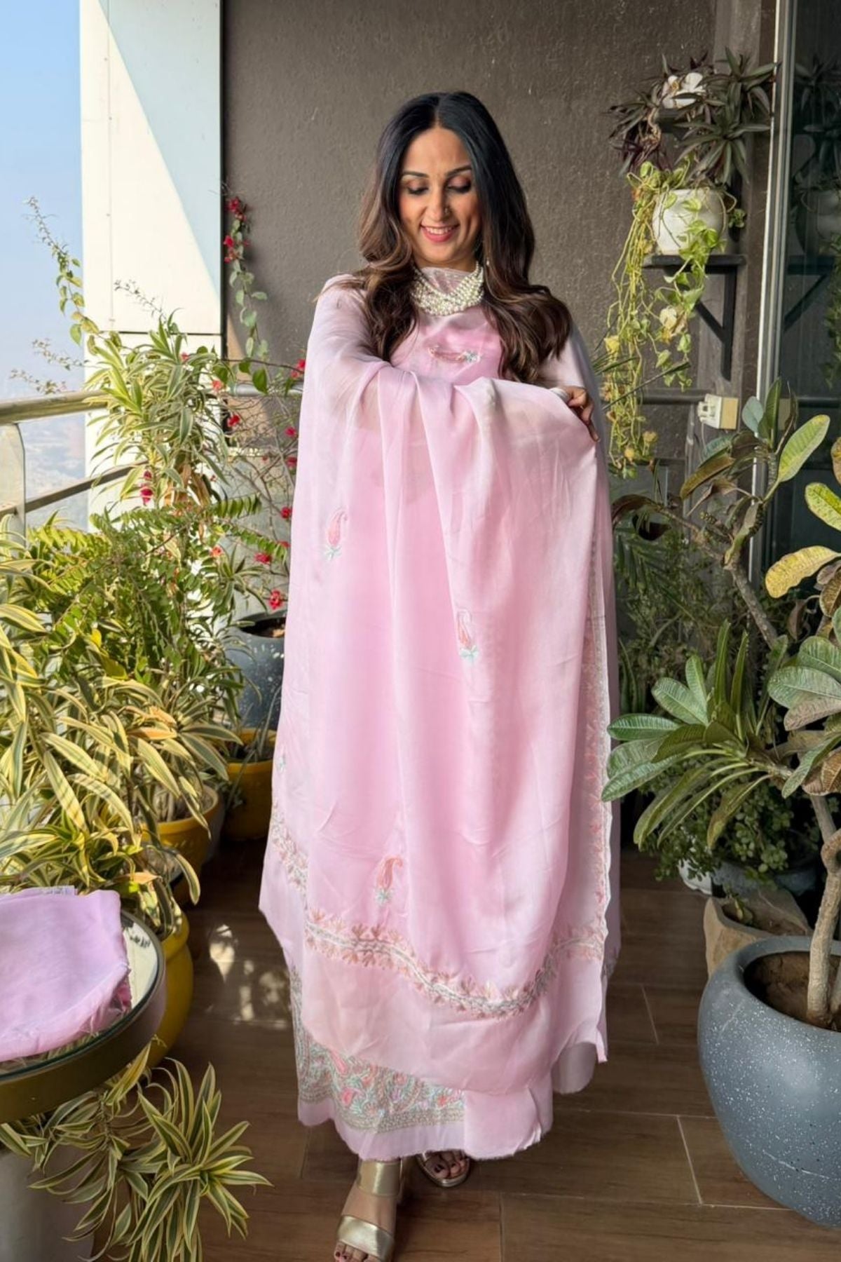 Kashmiri Aari embroidery on premium crepe full sets!!