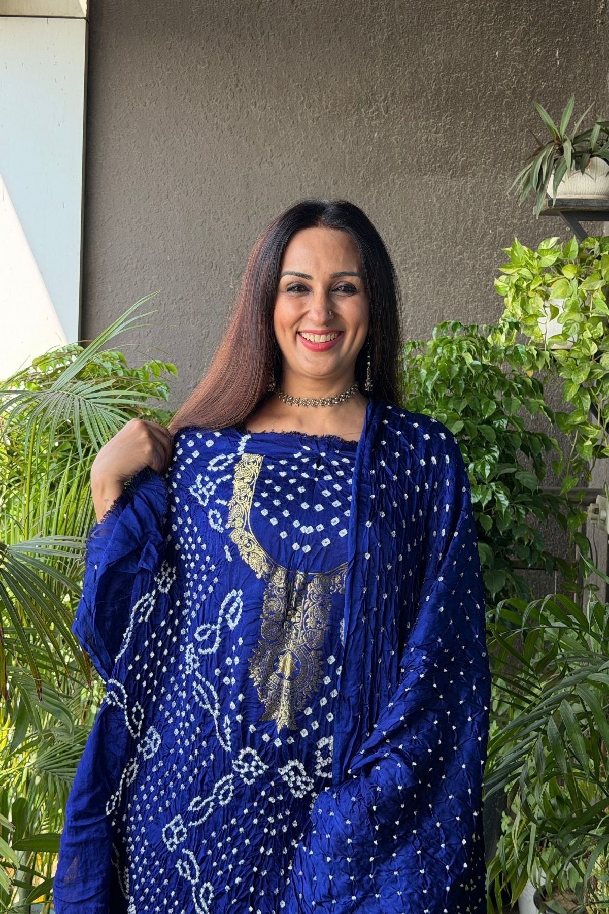Pure modal silk full set with hand done bandhani and zari weaving!!