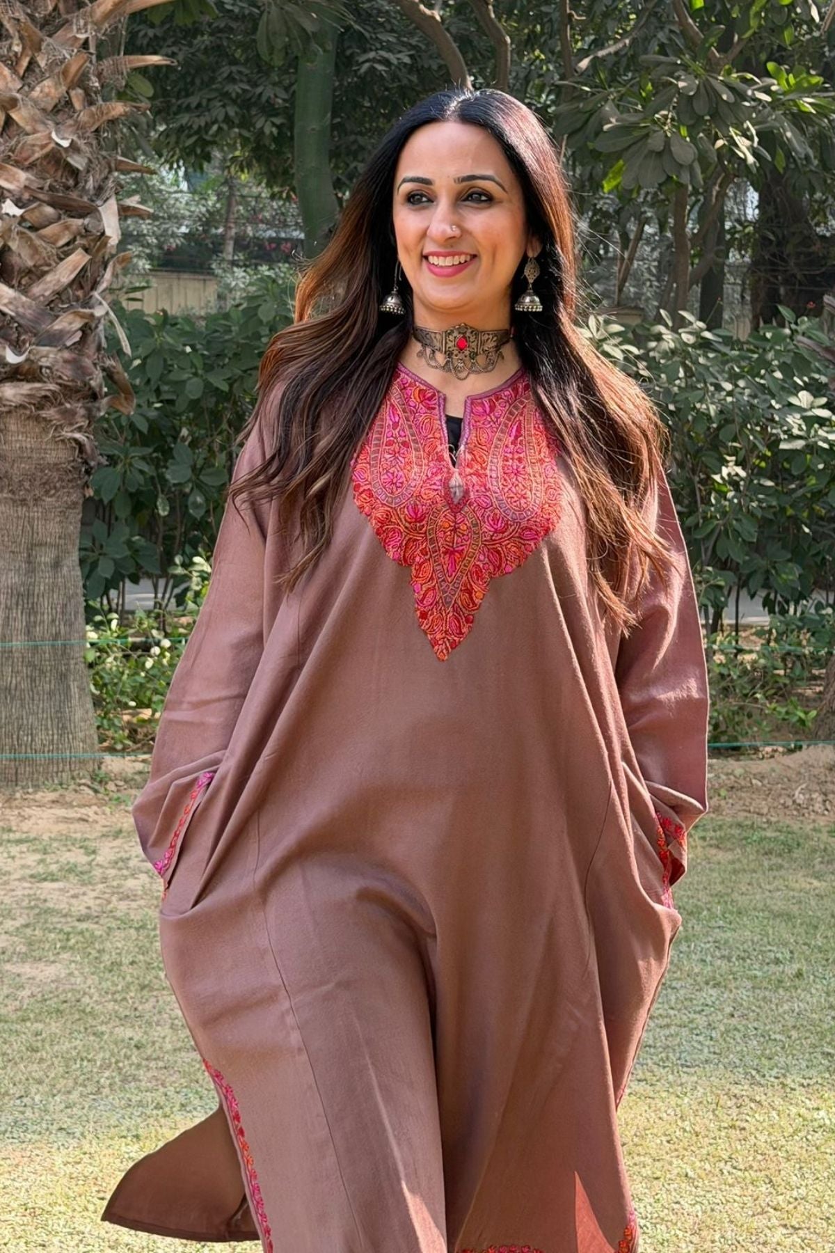 Sozni Handwork woollen Phiran