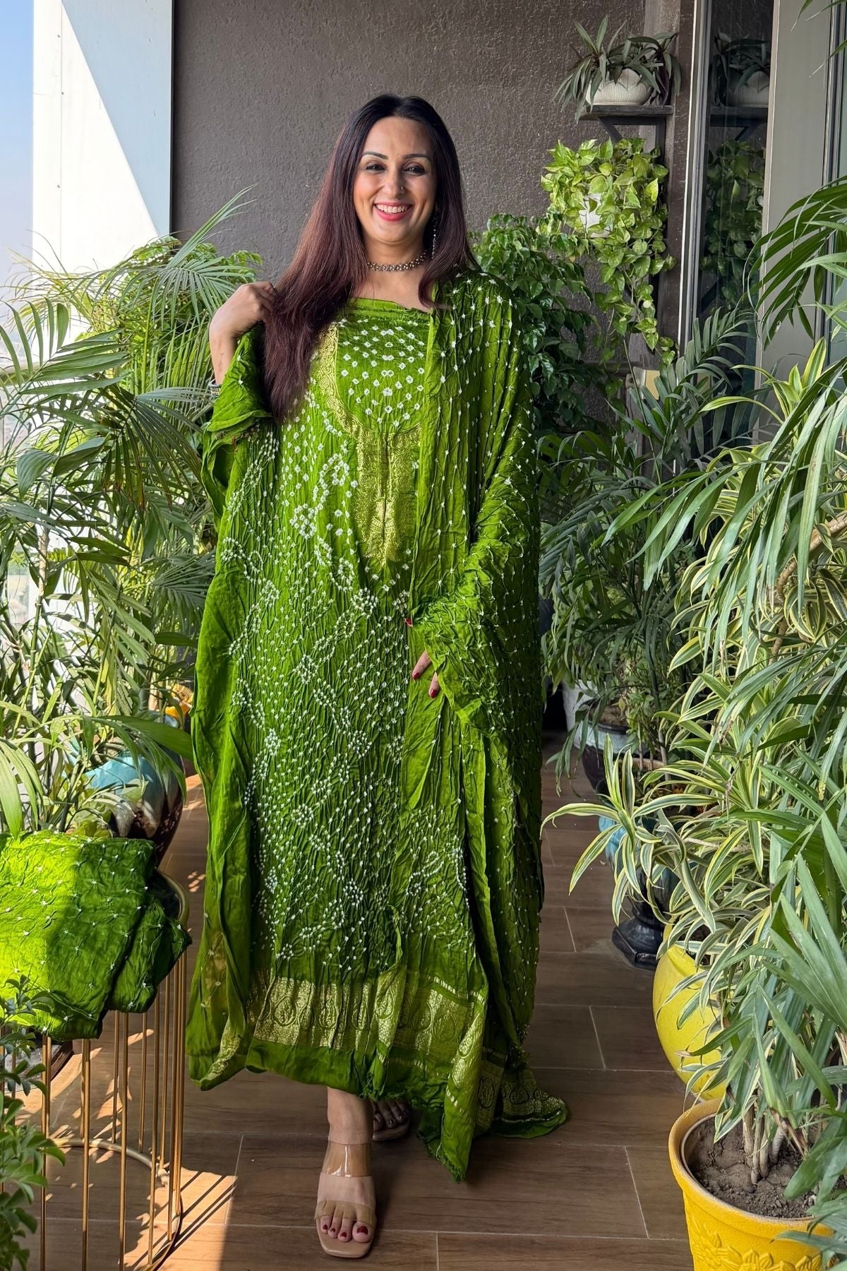 Pure modal silk full set with hand done bandhani and zari weaving!!