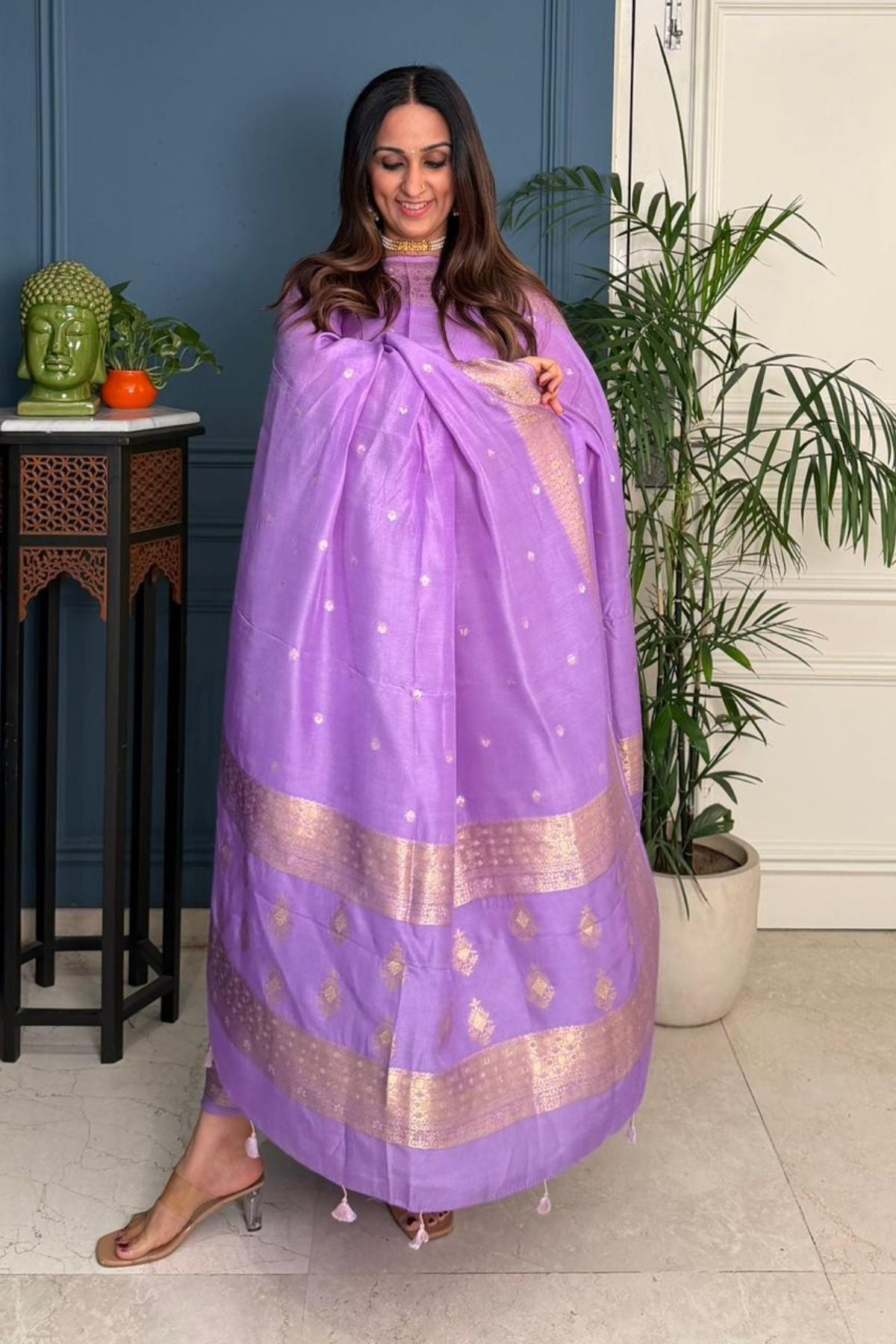 Dola Silk kurta dupatta set with Banarasi Gold weave