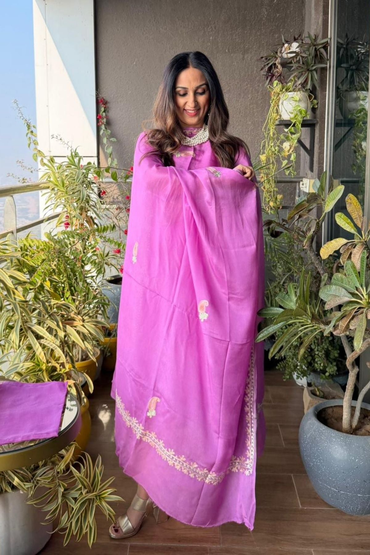 Kashmiri Aari embroidery on premium crepe full sets!!