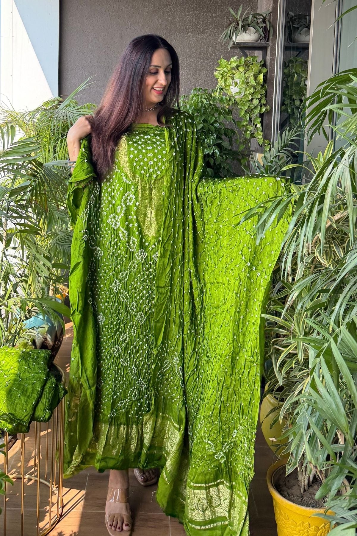 Pure modal silk full set with hand done bandhani and zari weaving!!