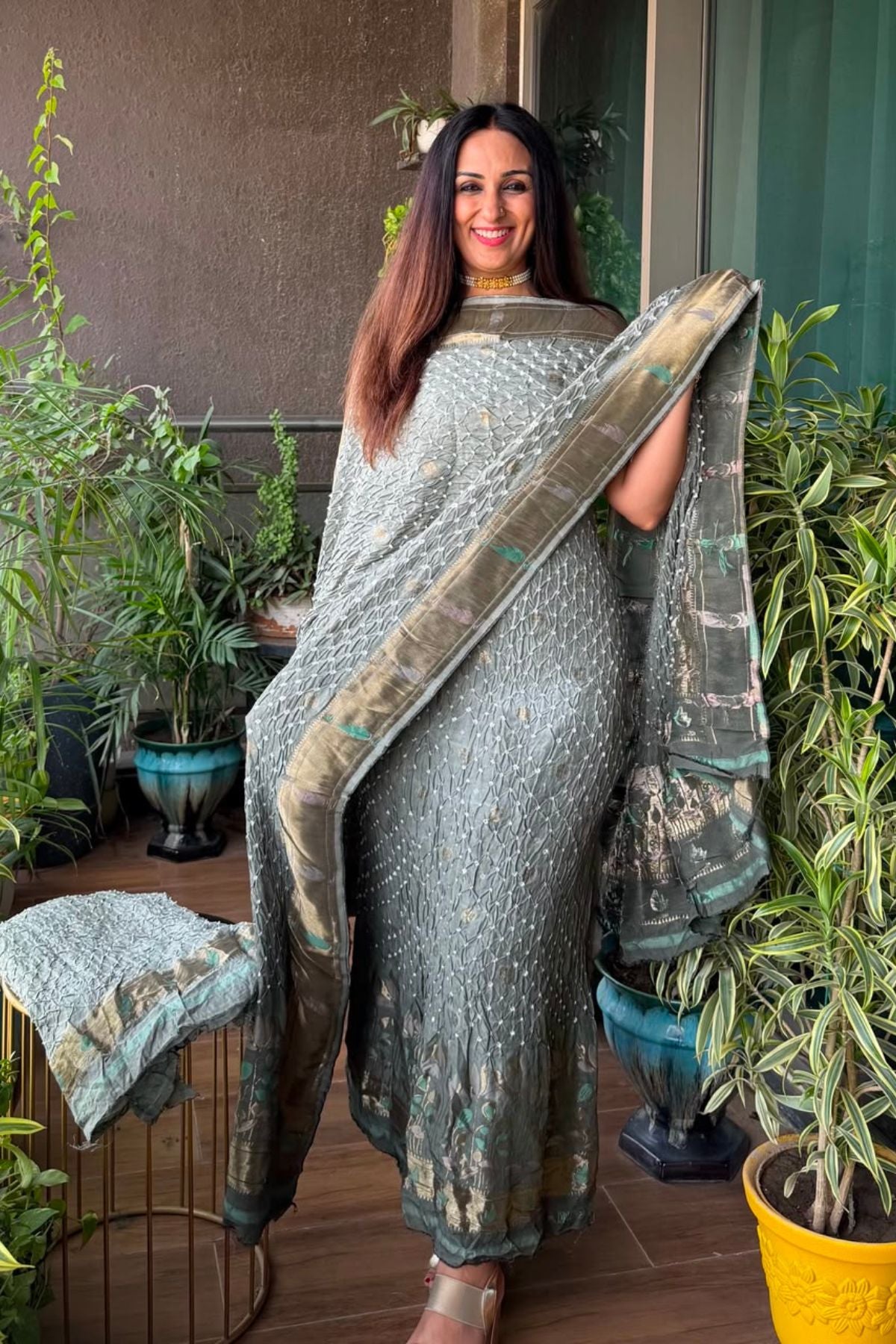 Pure gaji silk full set with hand done bandhani and zari weaving!!