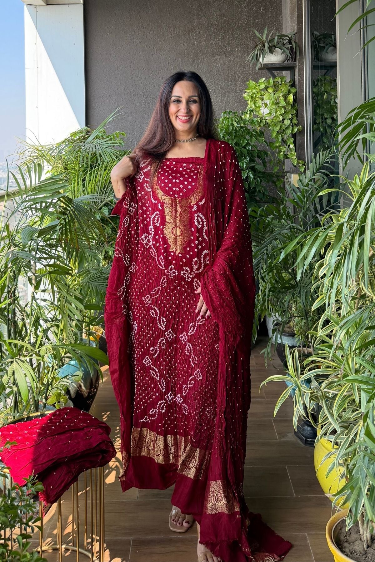 Pure modal silk full set with hand done bandhani and zari weaving!!
