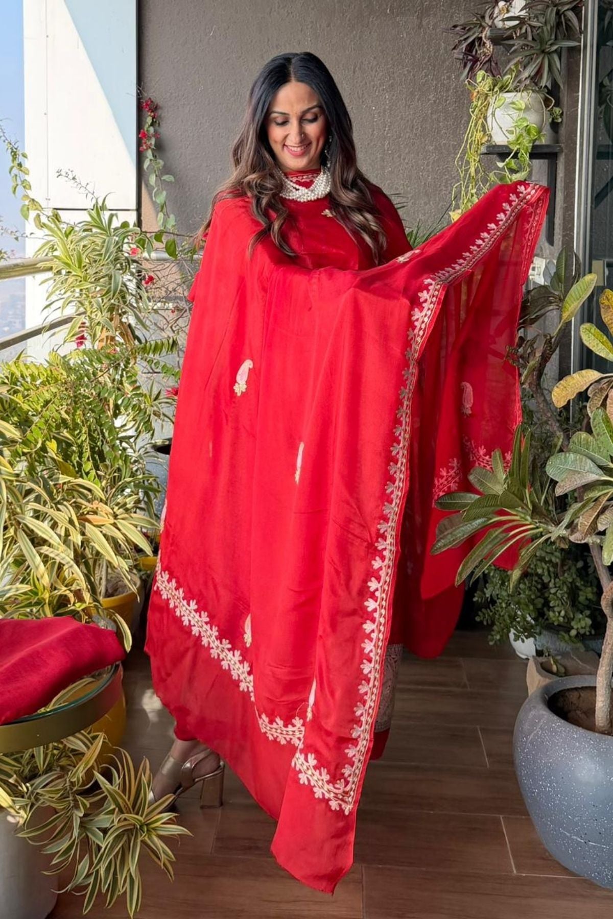 Kashmiri Aari embroidery on premium crepe full sets!!