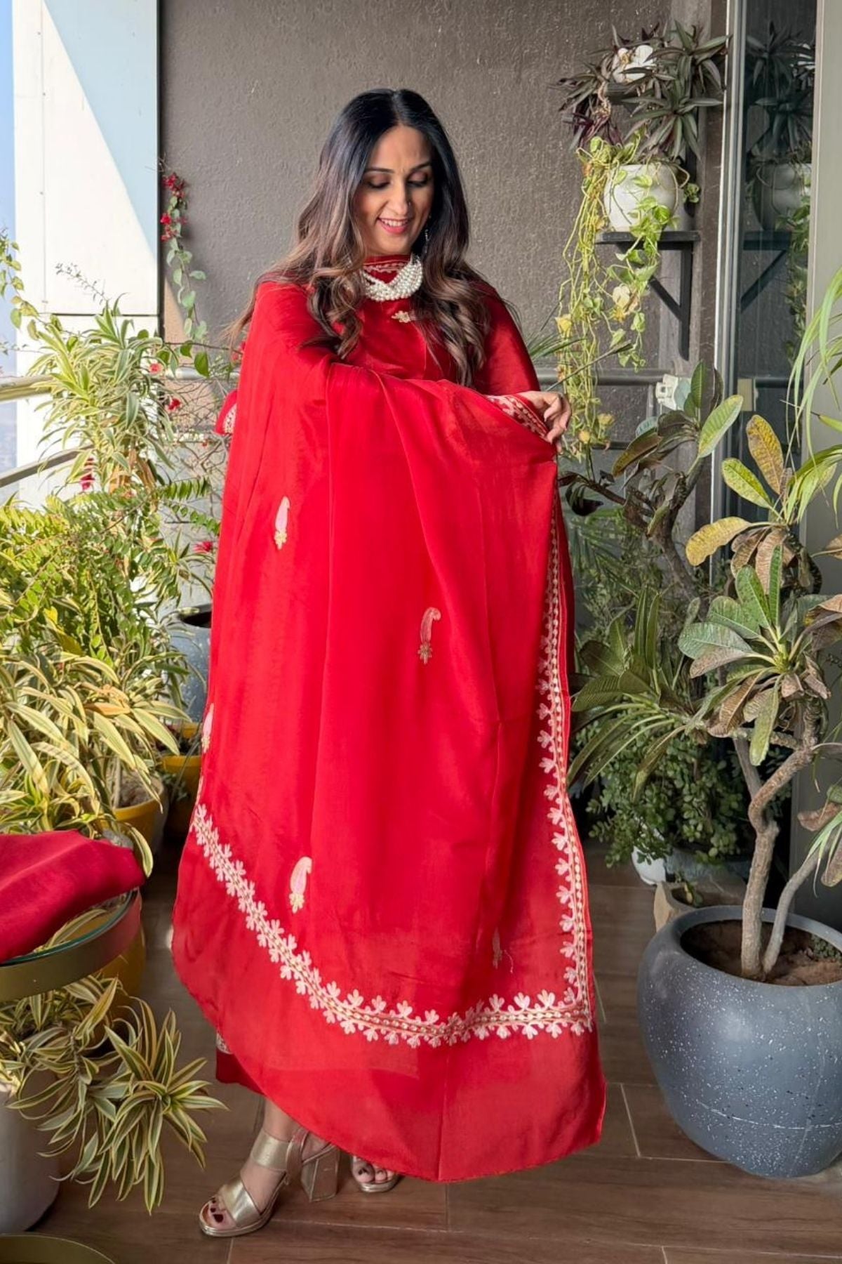 Kashmiri Aari embroidery on premium crepe full sets!!