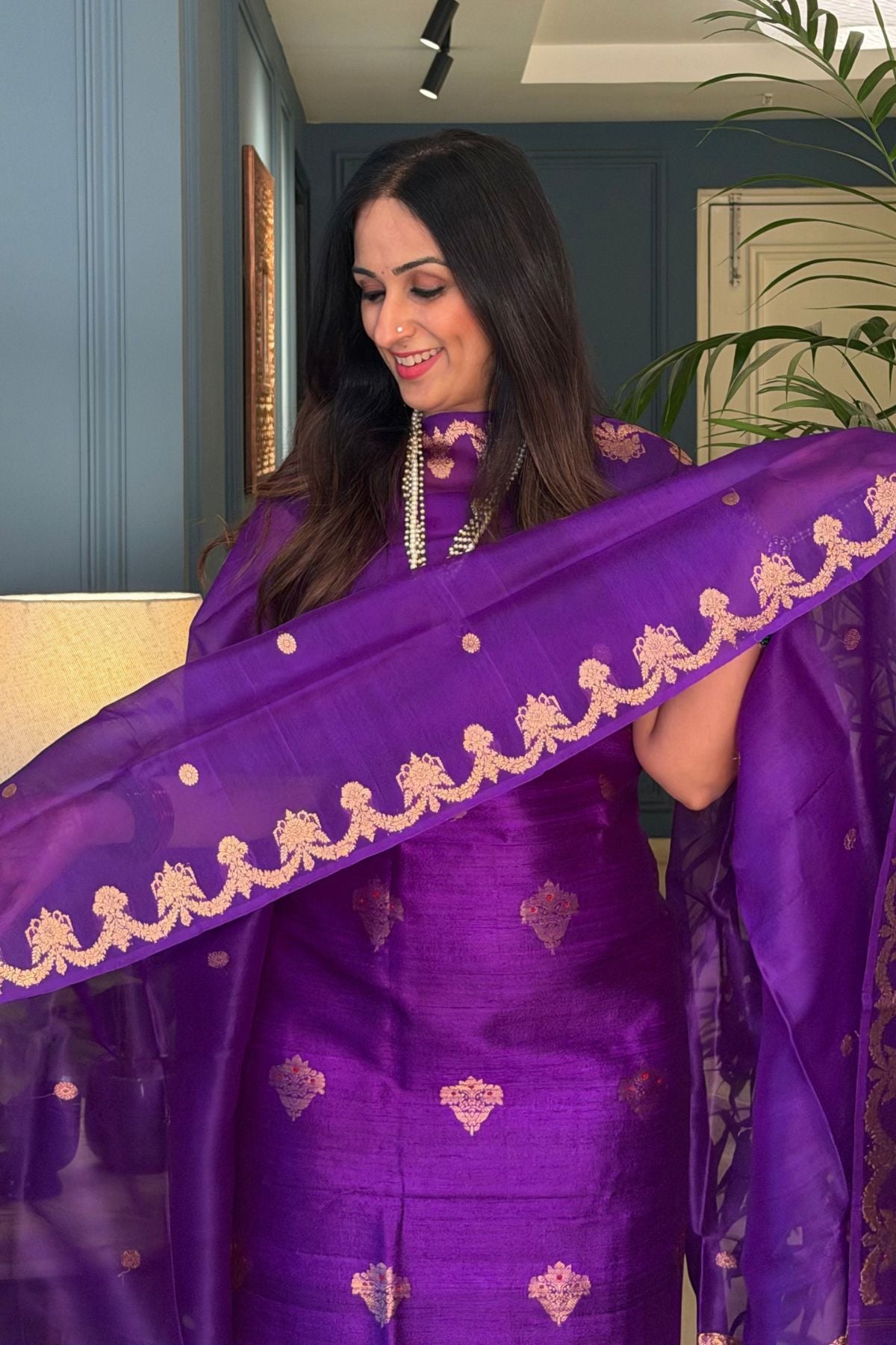 Handwoven Banarasi full sets in pure Raw silk!!