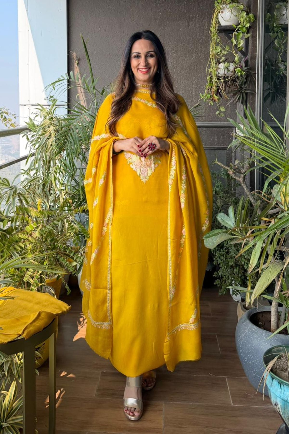 Chinon full sets with Kashmiri Aari embroidery!!!