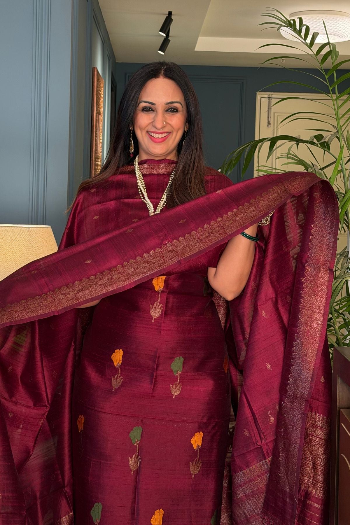 Handwoven Banarasi full sets in pure Raw silk!!