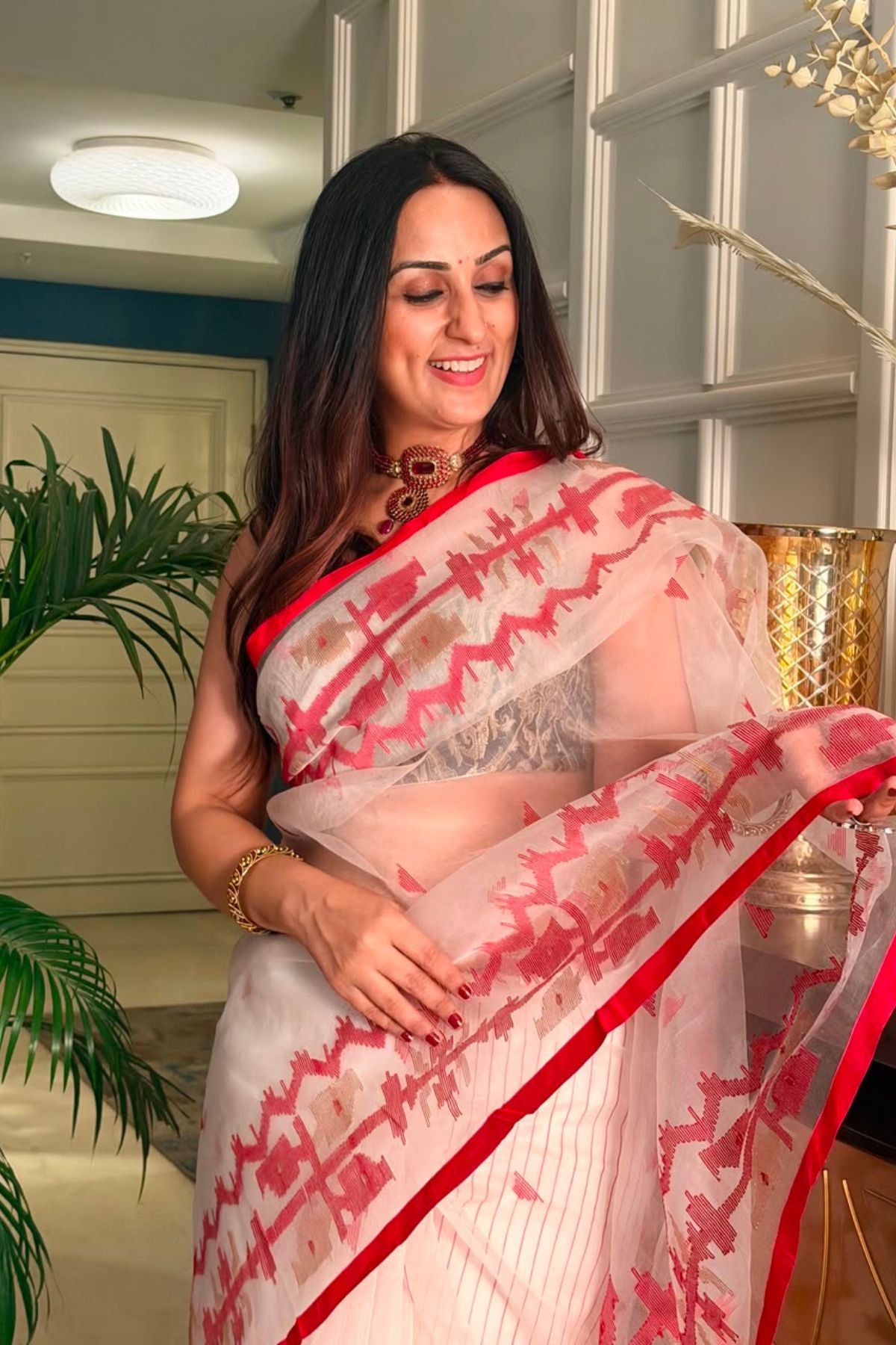 Dhakai Jamdani pure muslin saree with blouse!!
