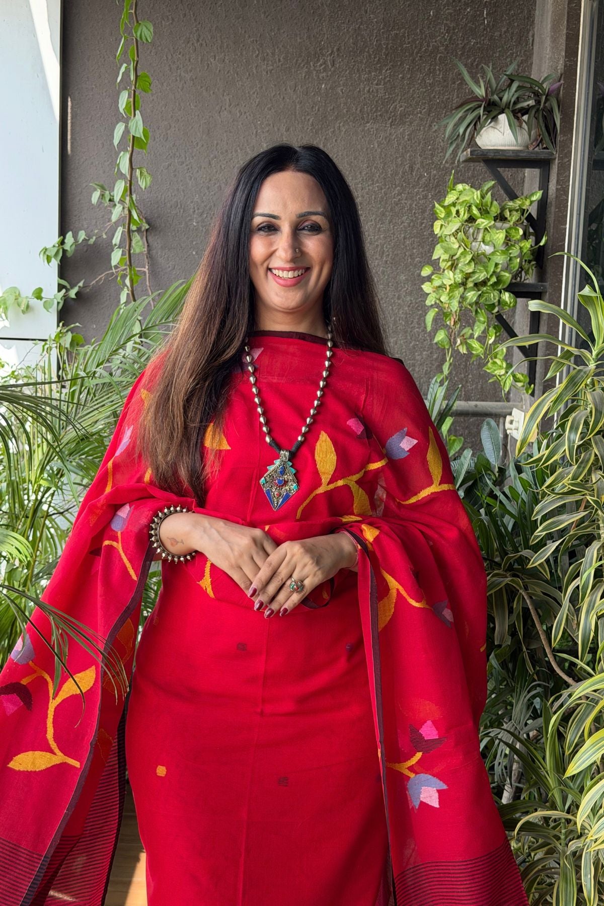 Intricate Jamdani Jaal Embroidery on Handloom Cotton Sets. ✨