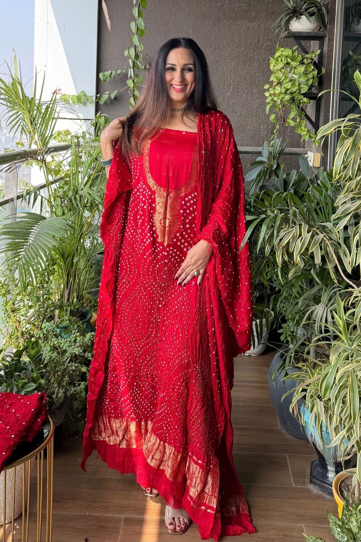 Pure modal silk full set with hand done bandhani and zari weaving!!