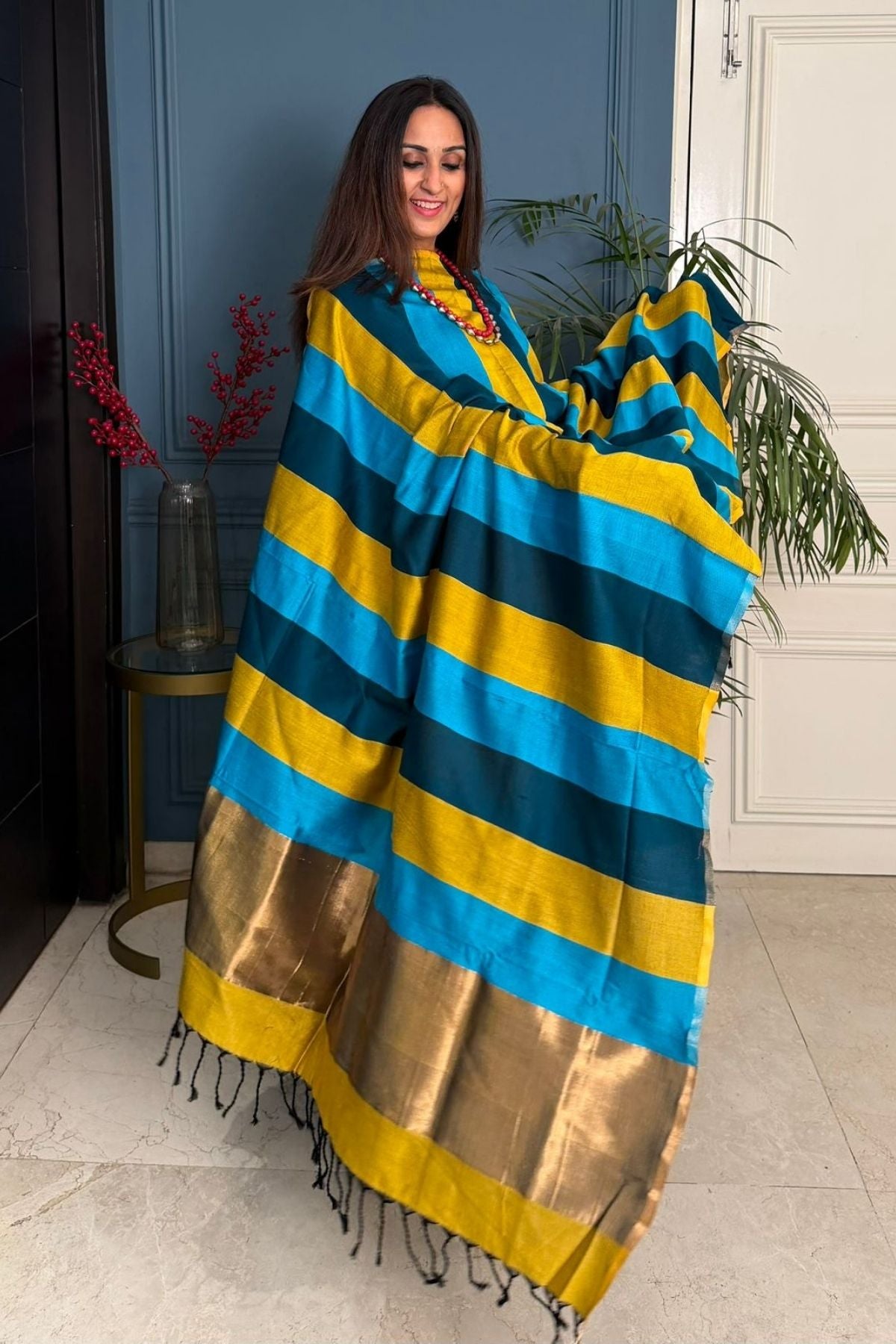 Maheshwari weave kurta dupatta set on cotton silk