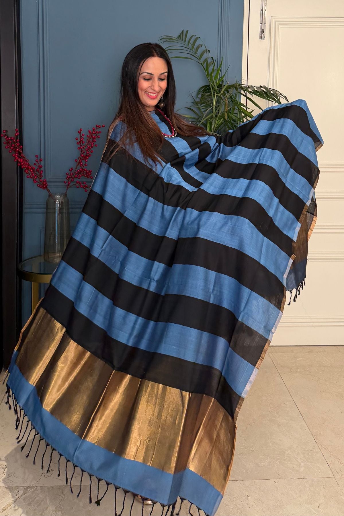 Maheshwari weave kurta dupatta set on cotton silk