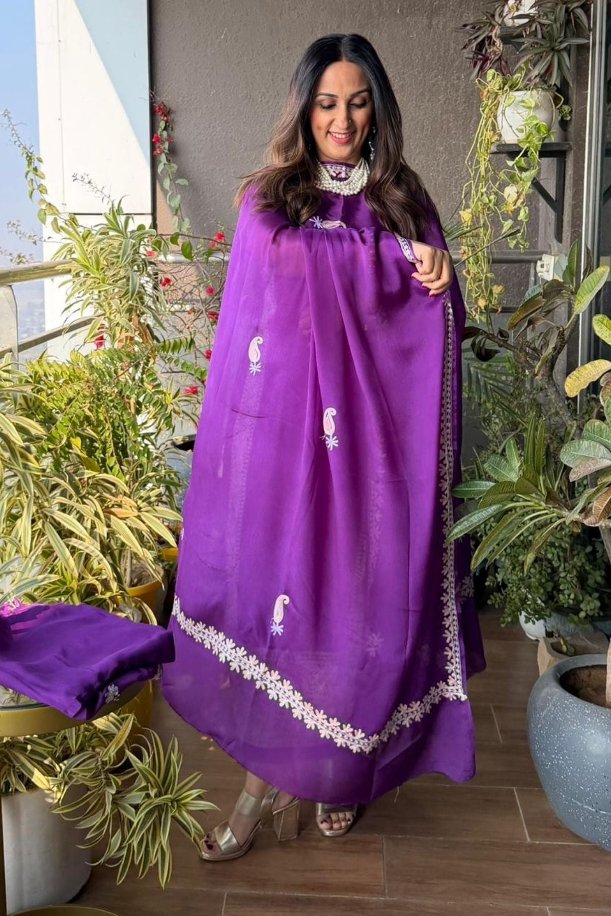 Kashmiri Aari embroidery on premium crepe full sets!!