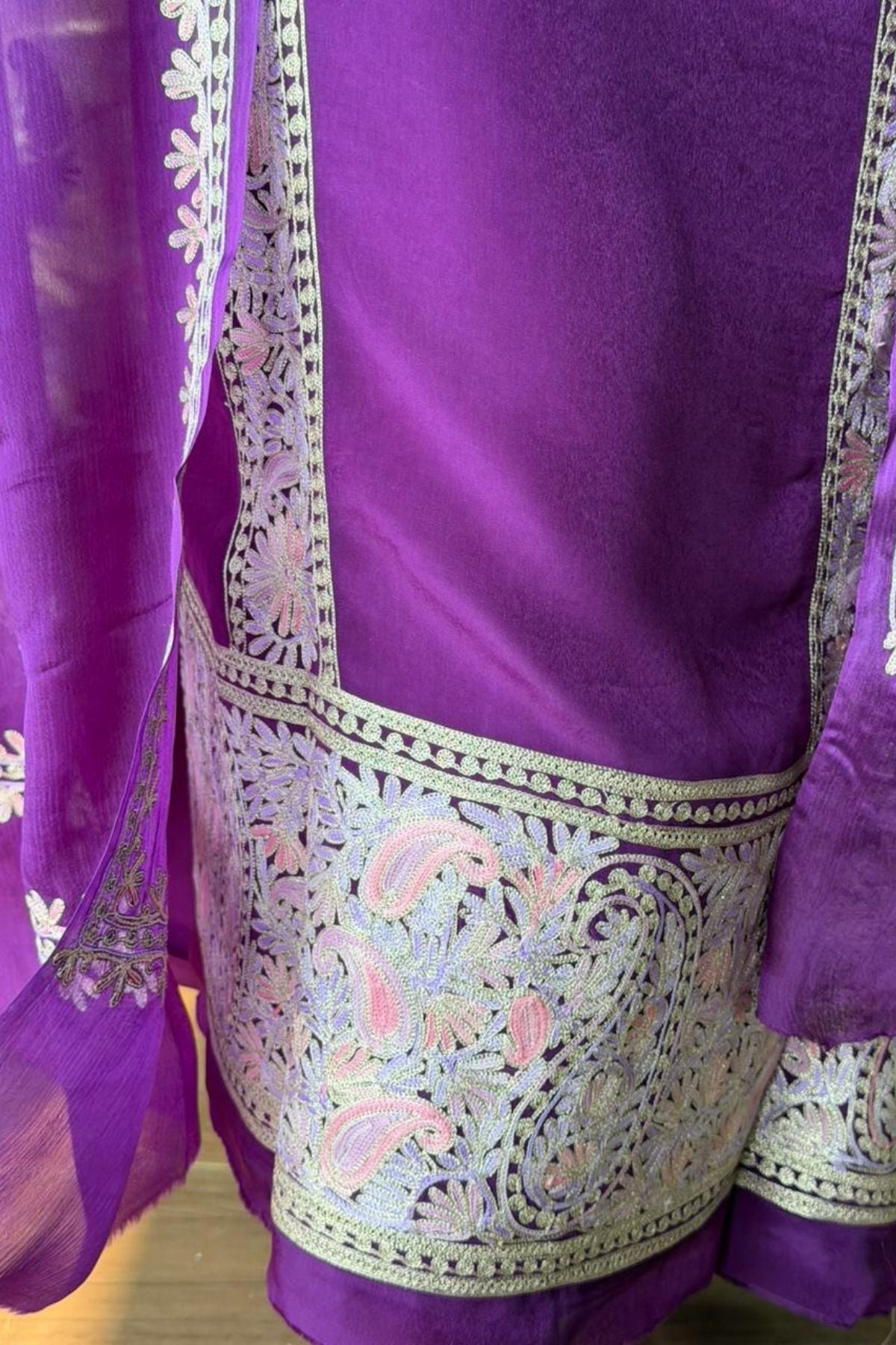 Kashmiri Aari embroidery on premium crepe full sets!!