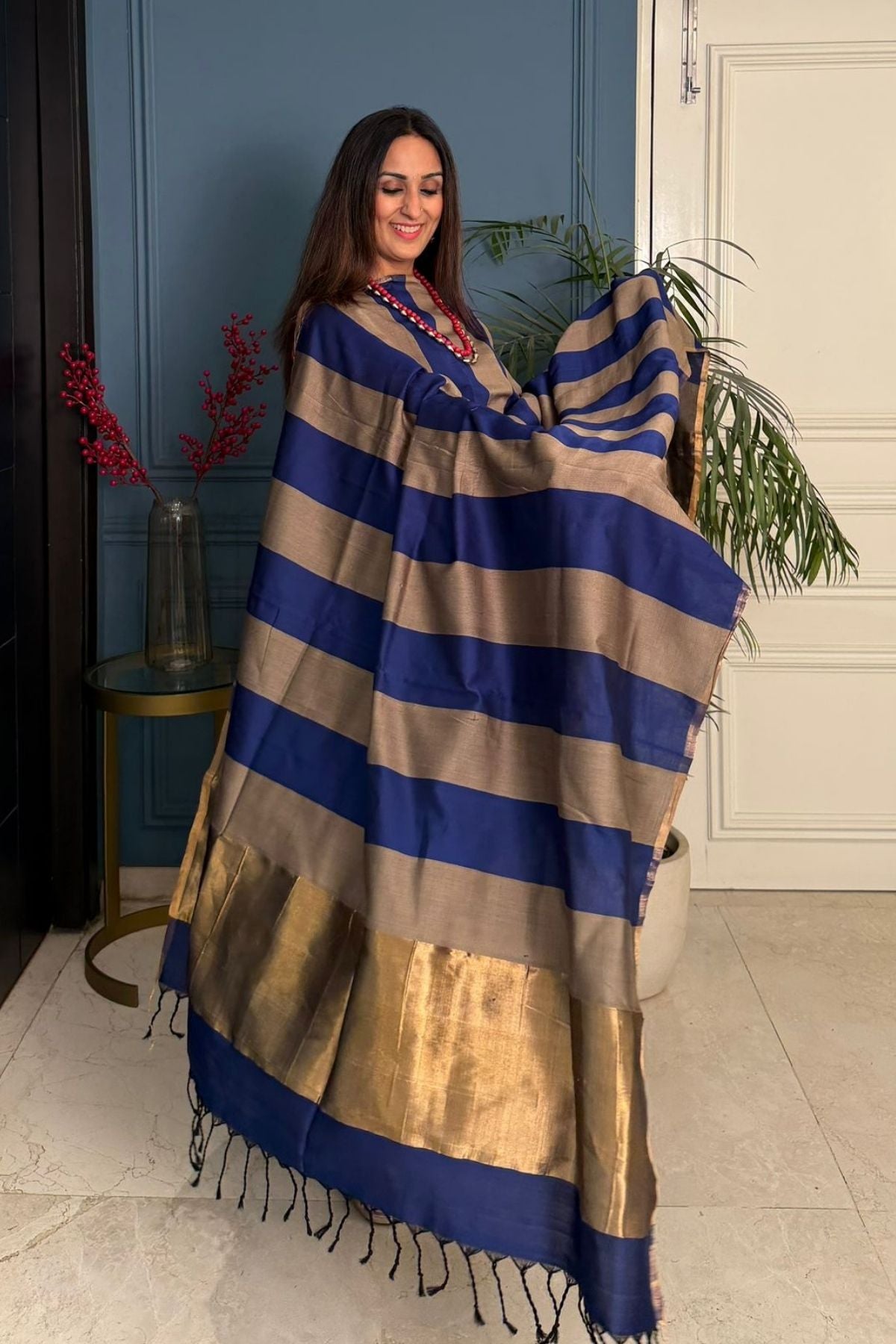 Maheshwari weave kurta dupatta set on cotton silk