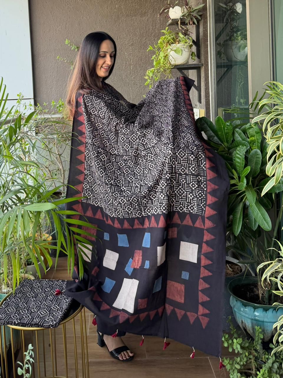 Handblocked Ajrakh Taj cotton full sets!!